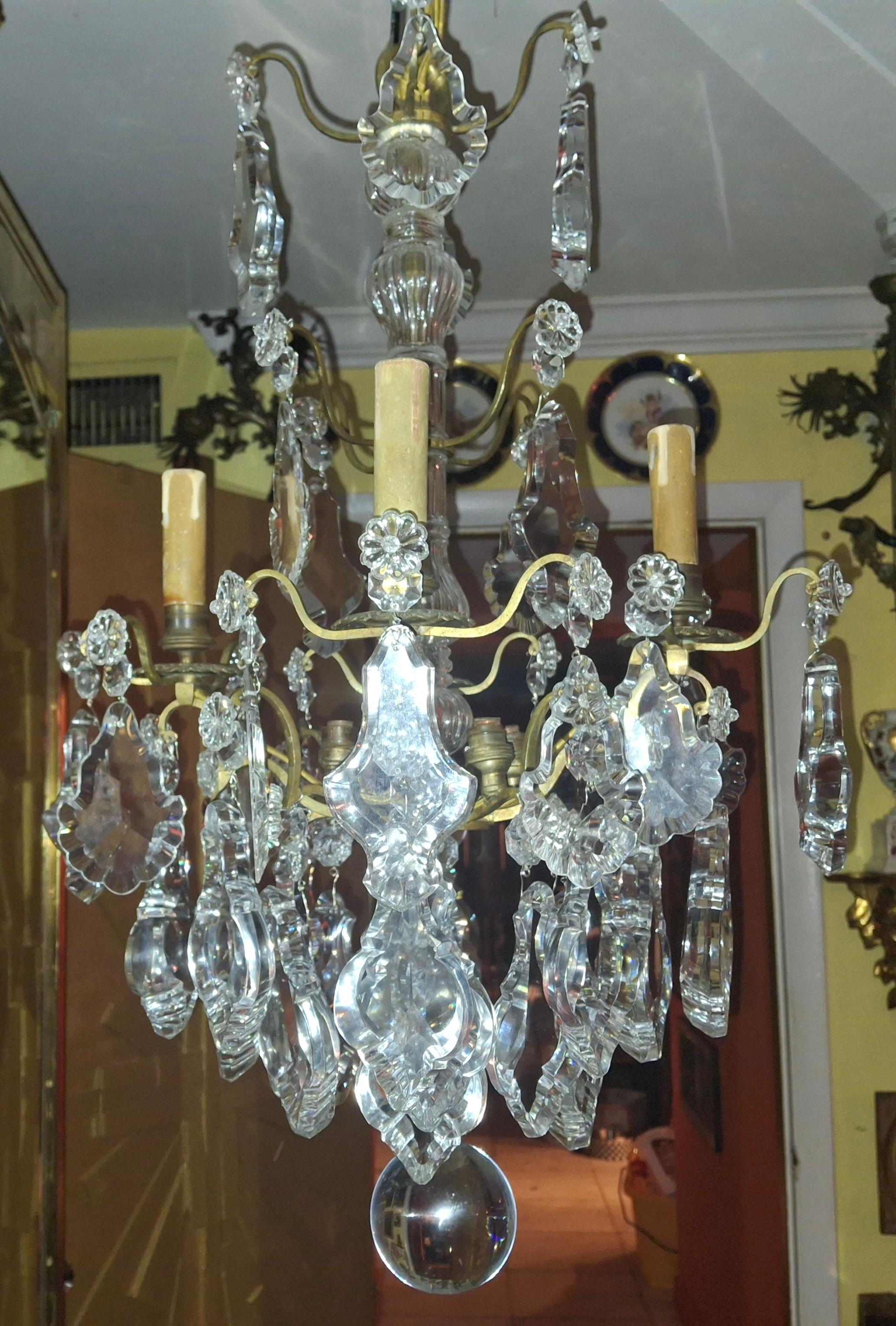 Lustre Louis XV Versailles en bronze et cristal épais, 19e siècle, attr. Baccarat en vente 1