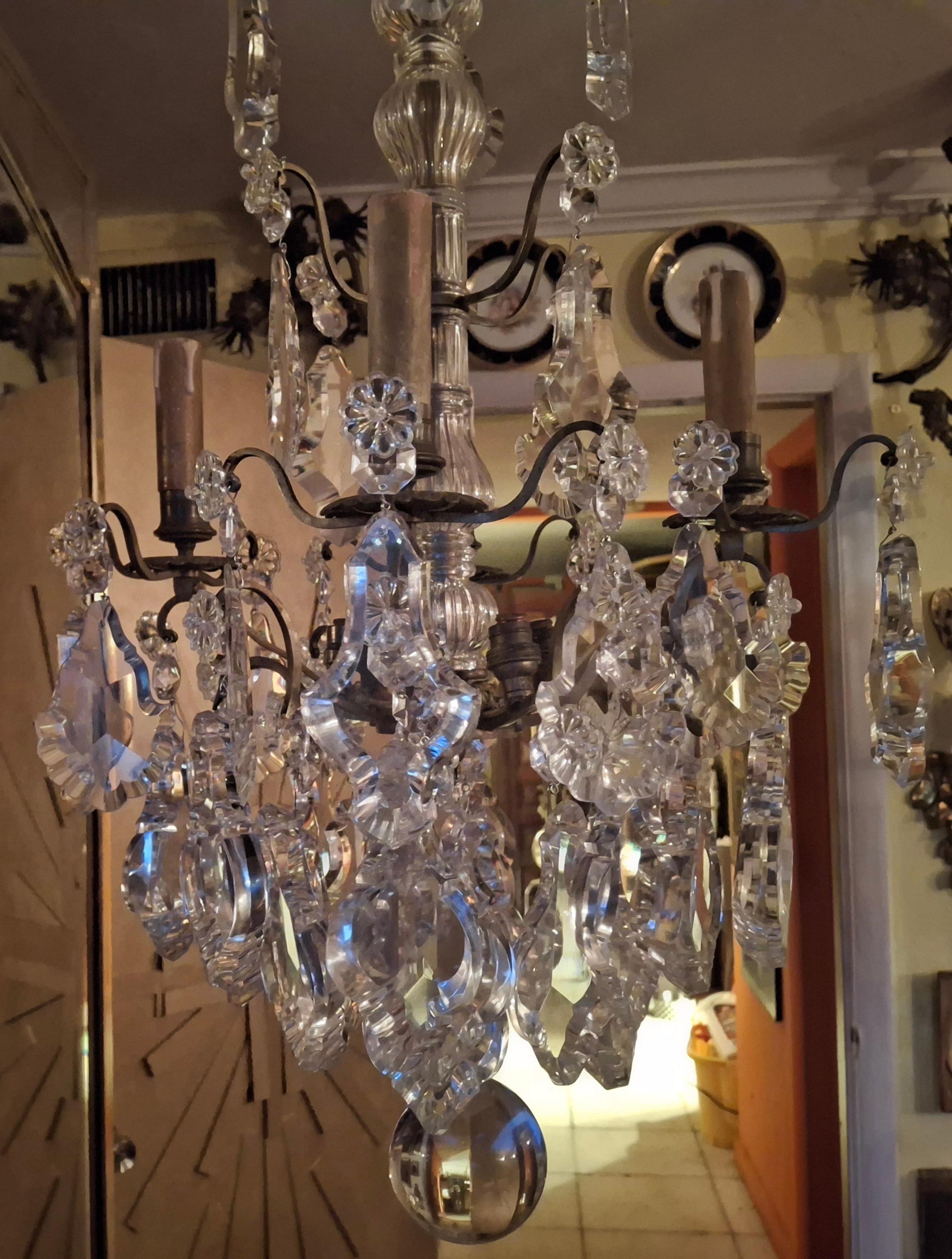 Lustre Louis XV Versailles en bronze et cristal épais, 19e siècle, attr. Baccarat en vente 3