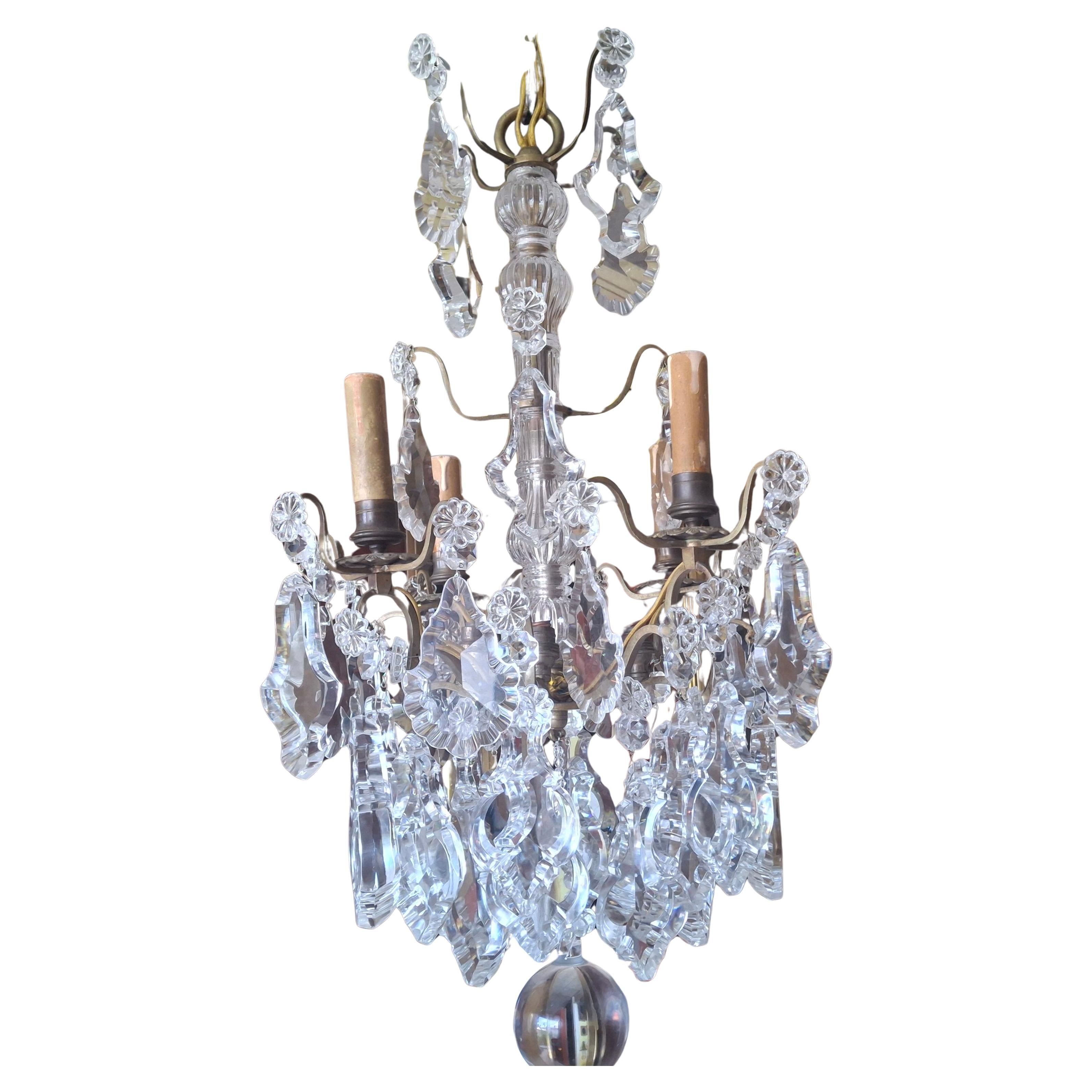 Lustre Louis XV Versailles en bronze et cristal épais, 19e siècle, attr. Baccarat en vente