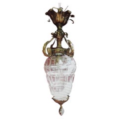 Lanterne de plafond Louis XVI du 19ème siècle en bronze avec Versaille de cristal attribuée à Baccarat