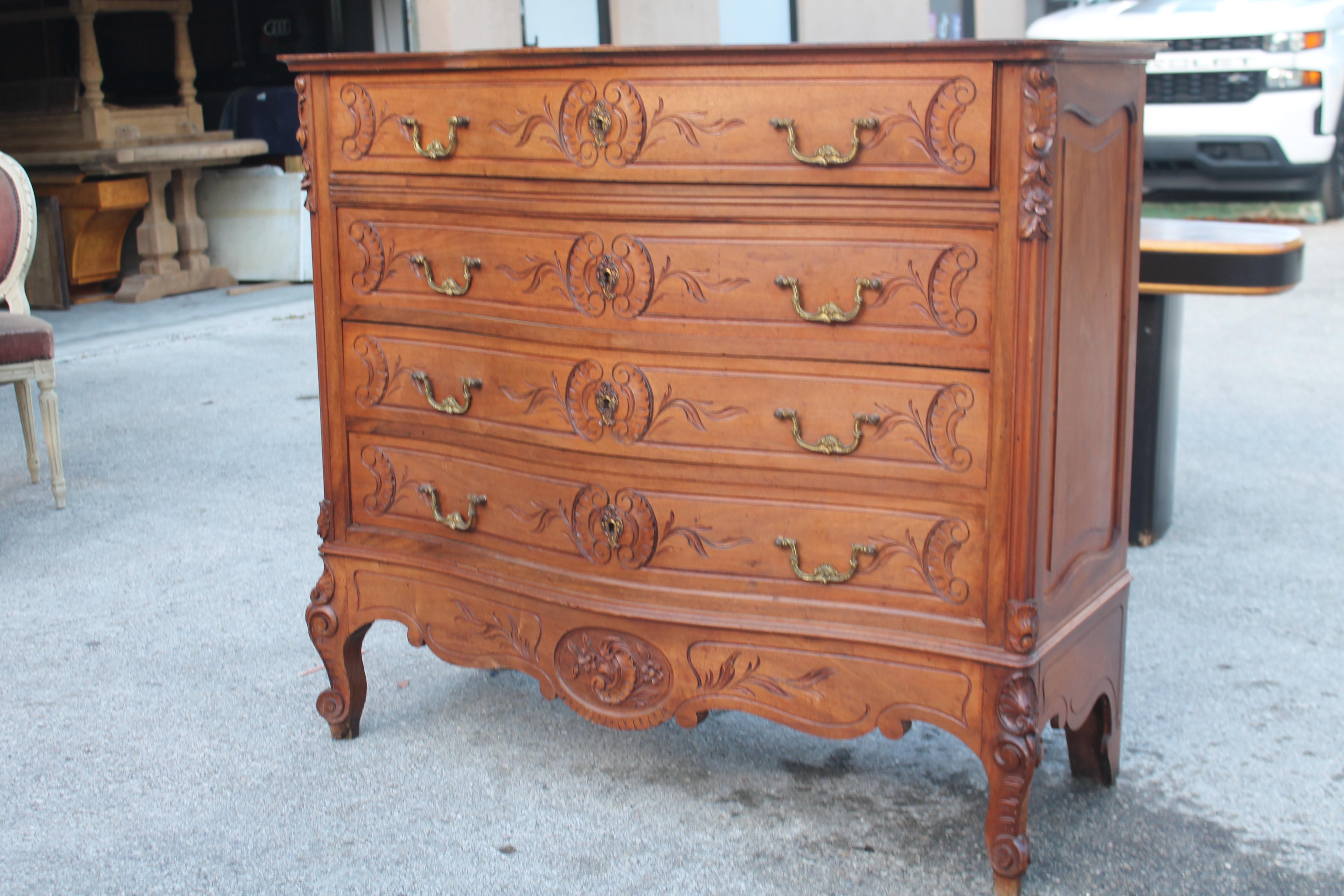 19thc French Louis XVI style Carved Walnut Chest of Drawers/ Dresser. 4 Drawers. 