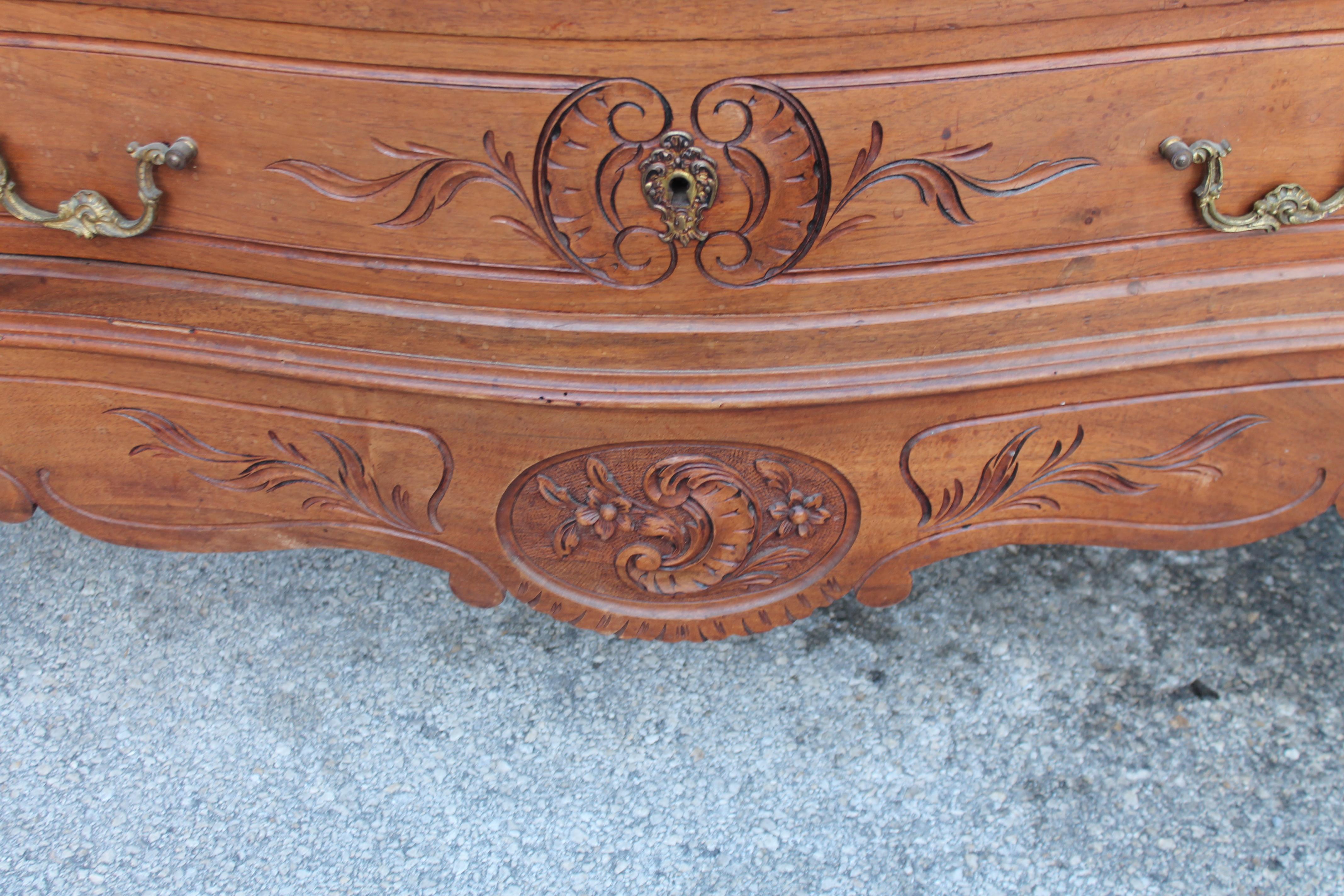19thc French Louis XVI style Carved Chest of Drawers/ Dresser  For Sale 1