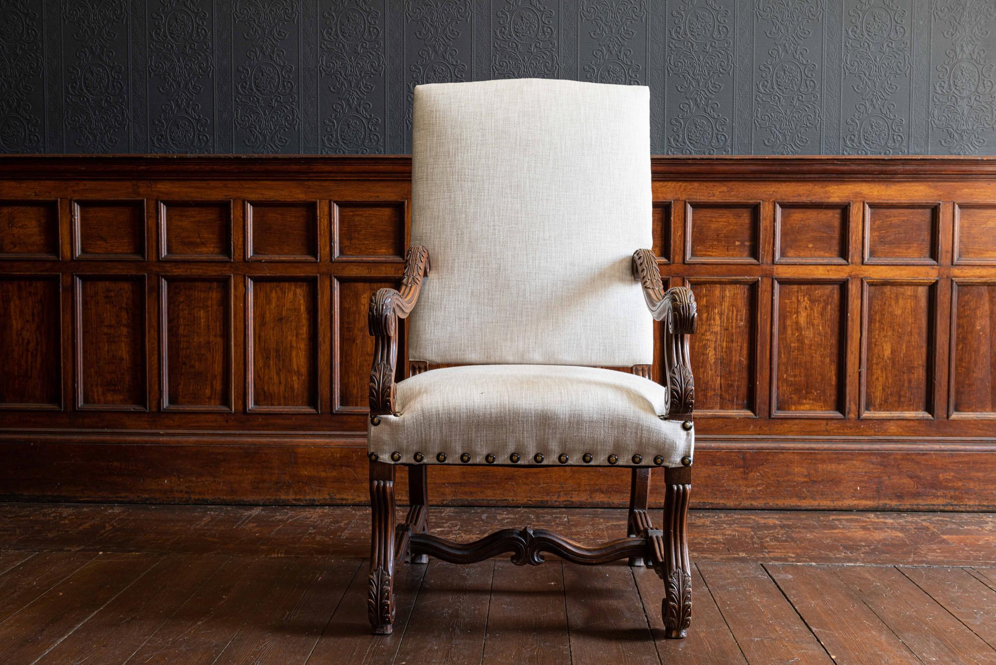 19th Century French Mahogany Louis XIV Style Armchair Reupholstered in Linen In Good Condition In Staffordshire, GB