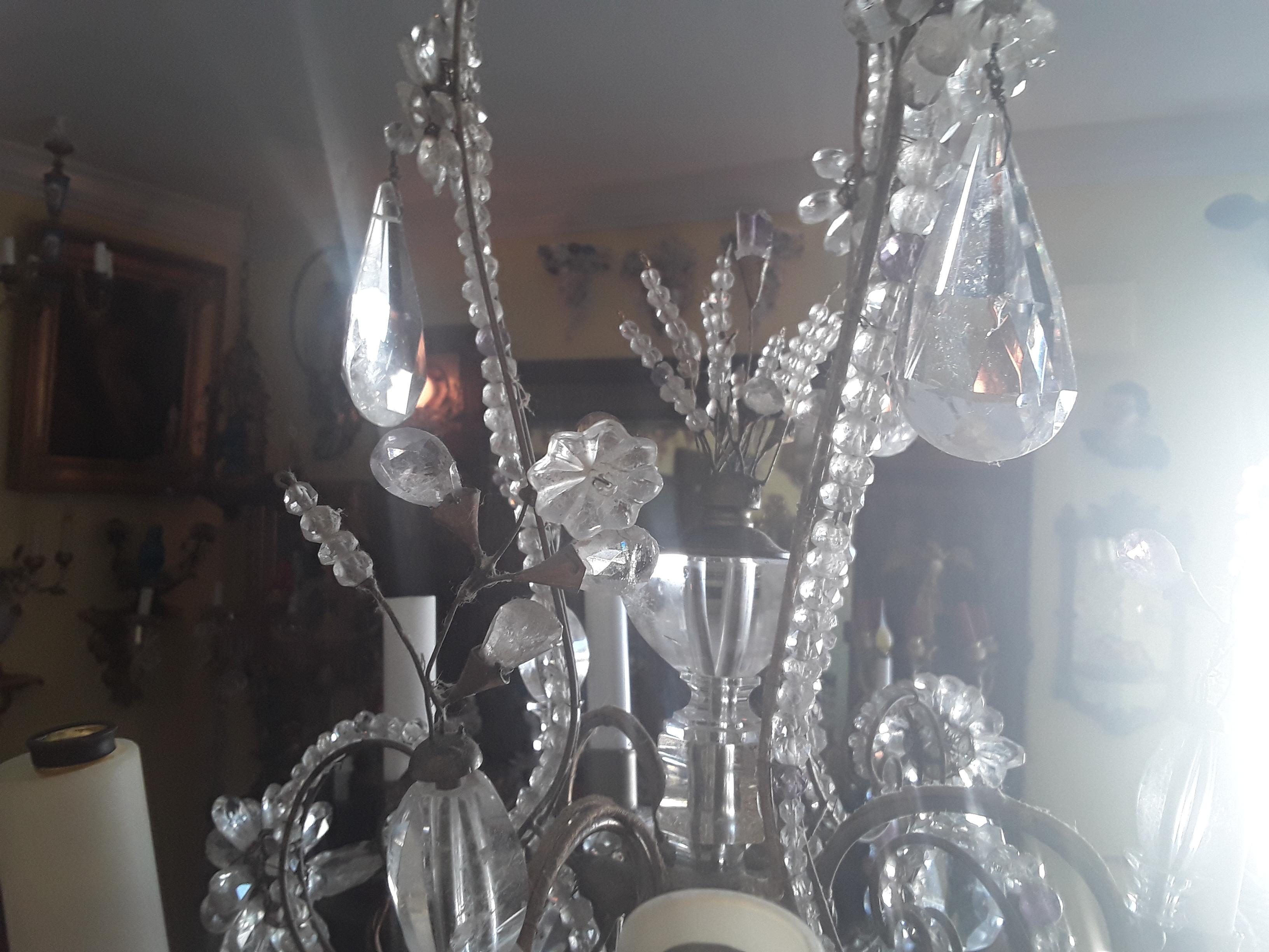 Lustre en cristal de roche et pierres d'améthyste de la Maison Bagues Louis XV, 19e siècle. en vente 8
