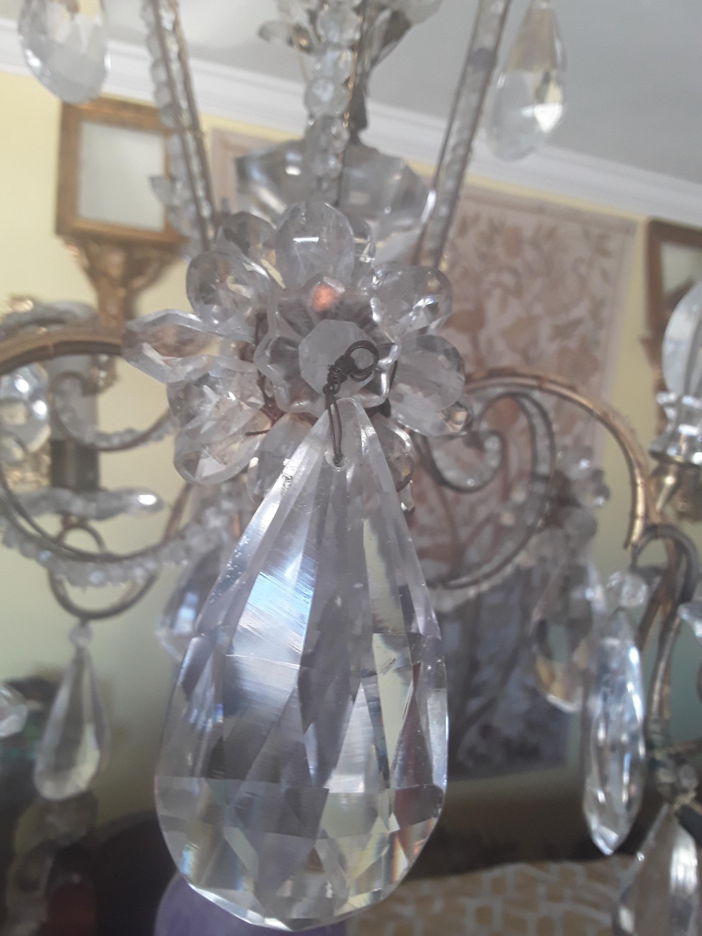 Lustre en cristal de roche et pierres d'améthyste de la Maison Bagues Louis XV, 19e siècle. en vente 1
