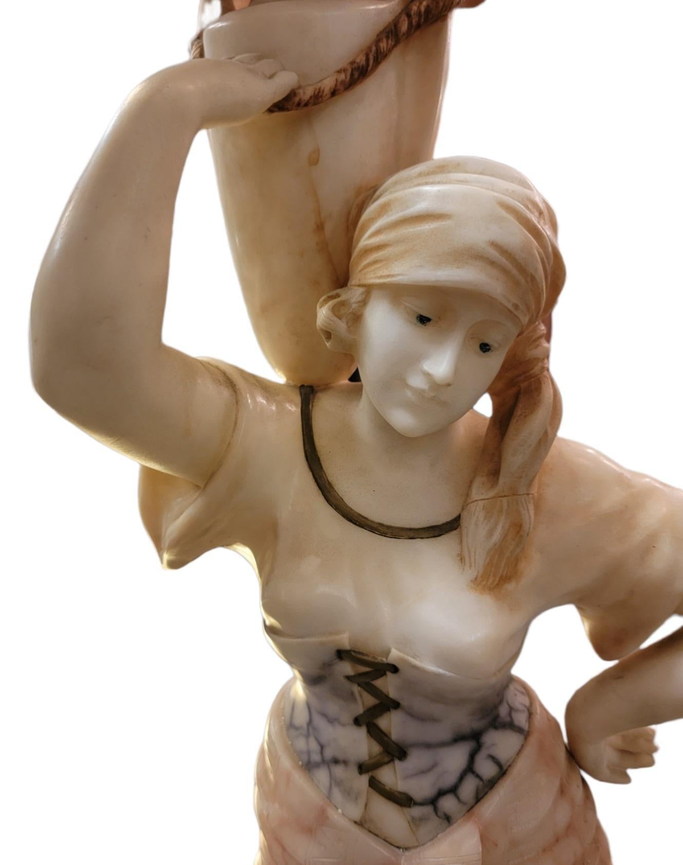 Français Statue française du 19ème siècle en marbre et albâtre sculpté à la main en vente
