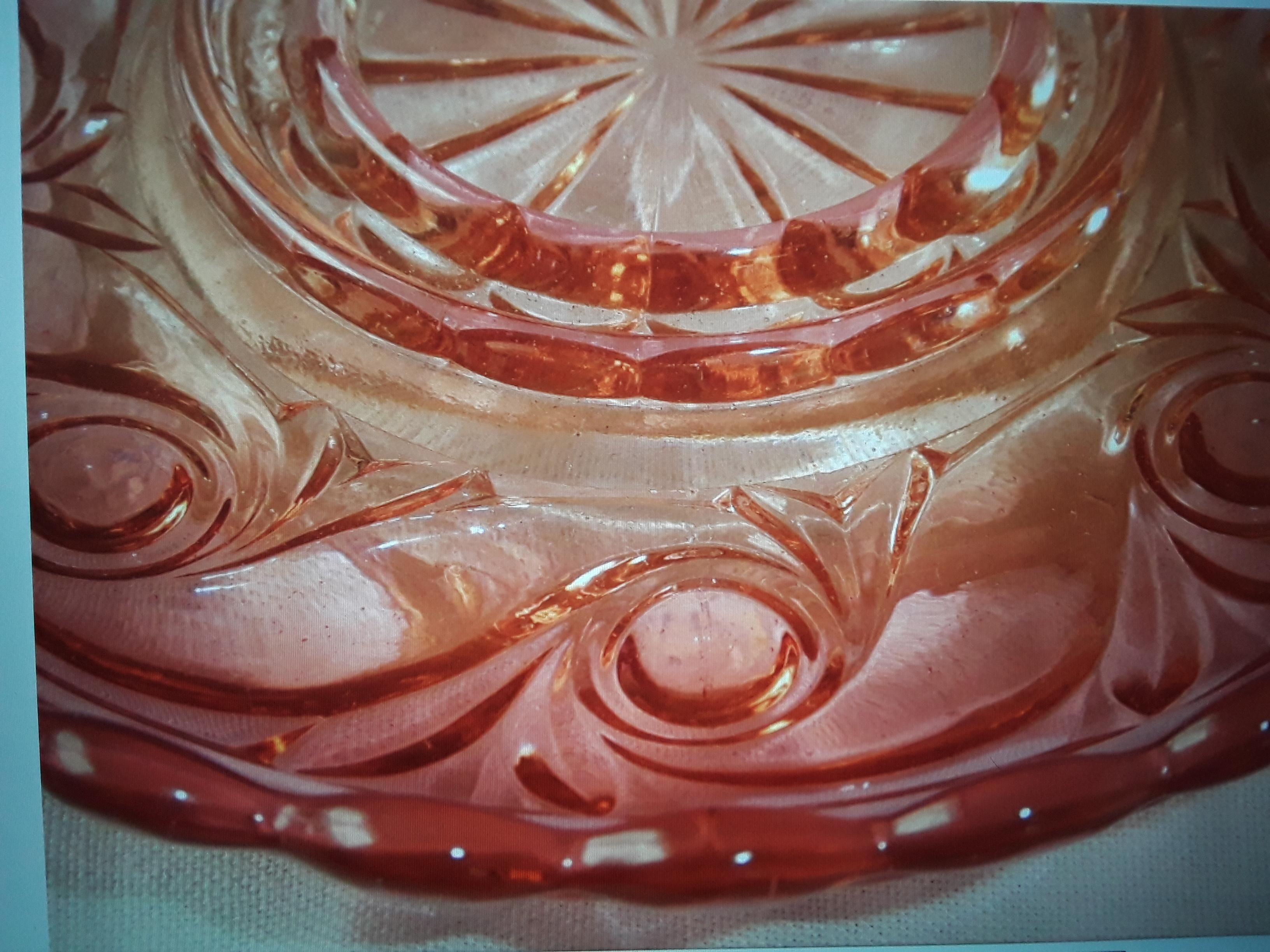 Verre d'art Bougeoir en verre rose Baccarat Napoléon III du 19ème siècle à motif 