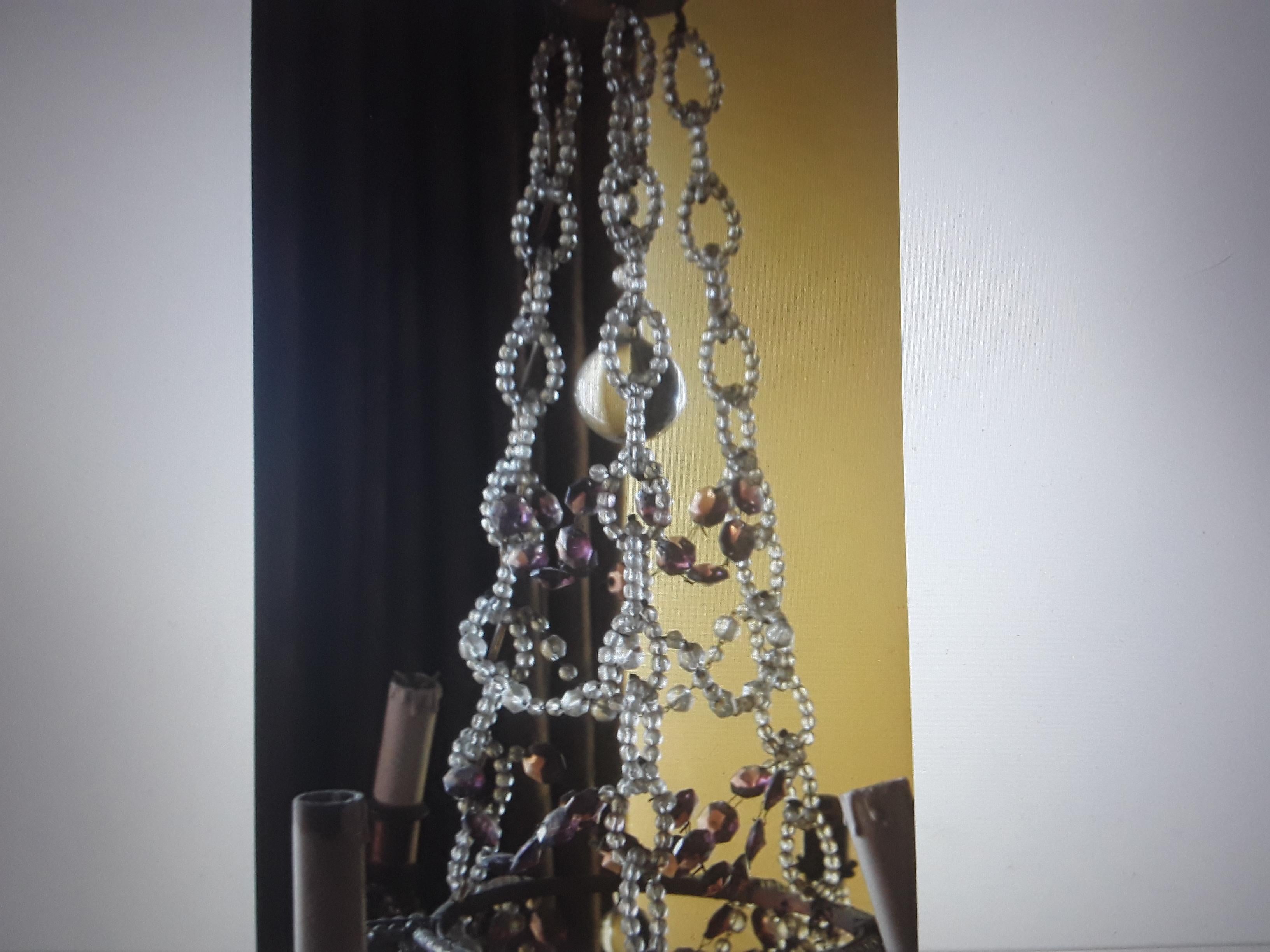Lampadario francese Napoleone III del XIX secolo con perline di cristallo, ametista e cristallo trasparente in vendita 4