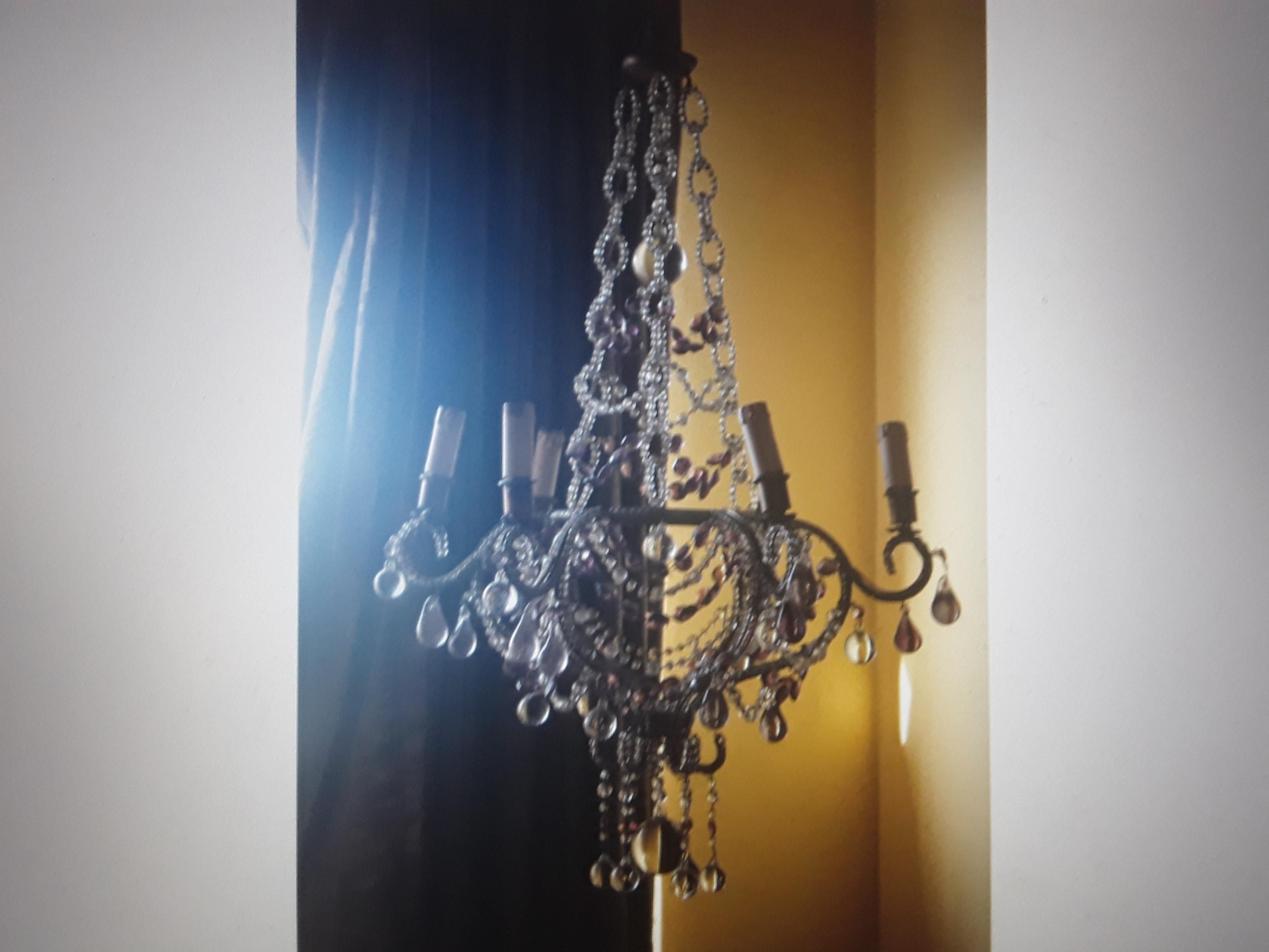 Lampadario francese Napoleone III del XIX secolo con perline di cristallo, ametista e cristallo trasparente in vendita 5