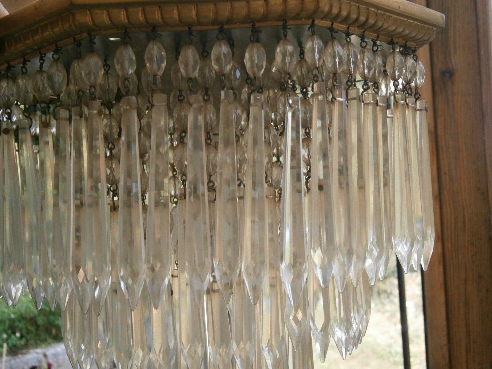 Cristal Plafonnier à 3 niveaux en cristal taillé Napoléon III et bronze, 19e siècle, France en vente