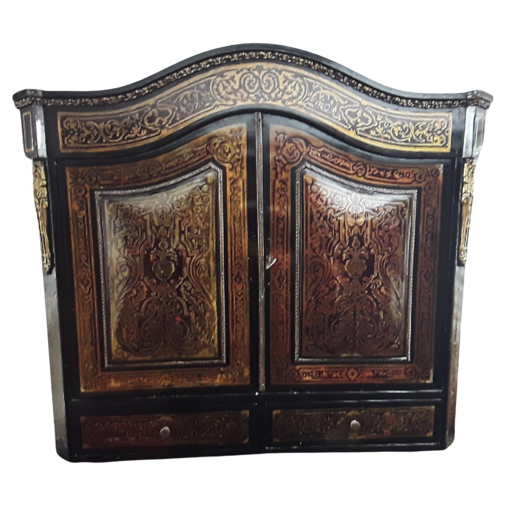 Dieses schöne Möbelstück ist nur der obere Teil eines 19. Jahrhunderts Französisch Napoleon III Boulle Intarsien 