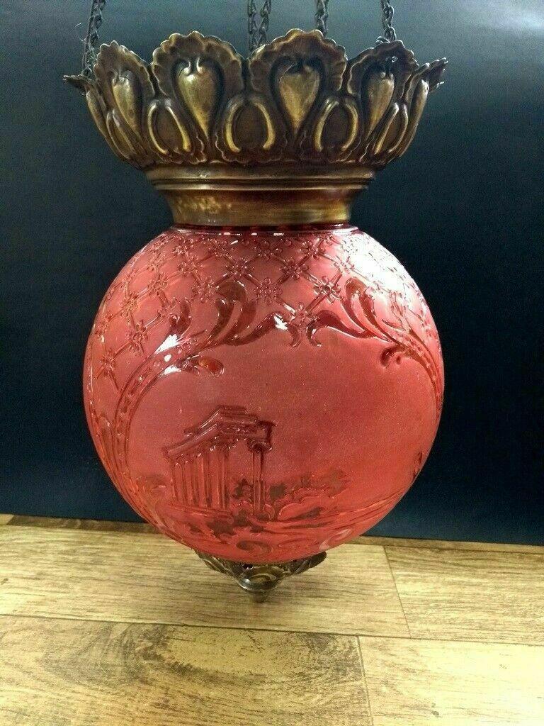 Cristal Pendentif lanterne en cristal rouge Napoléon III, 19ème siècle, documenté par Baccarat