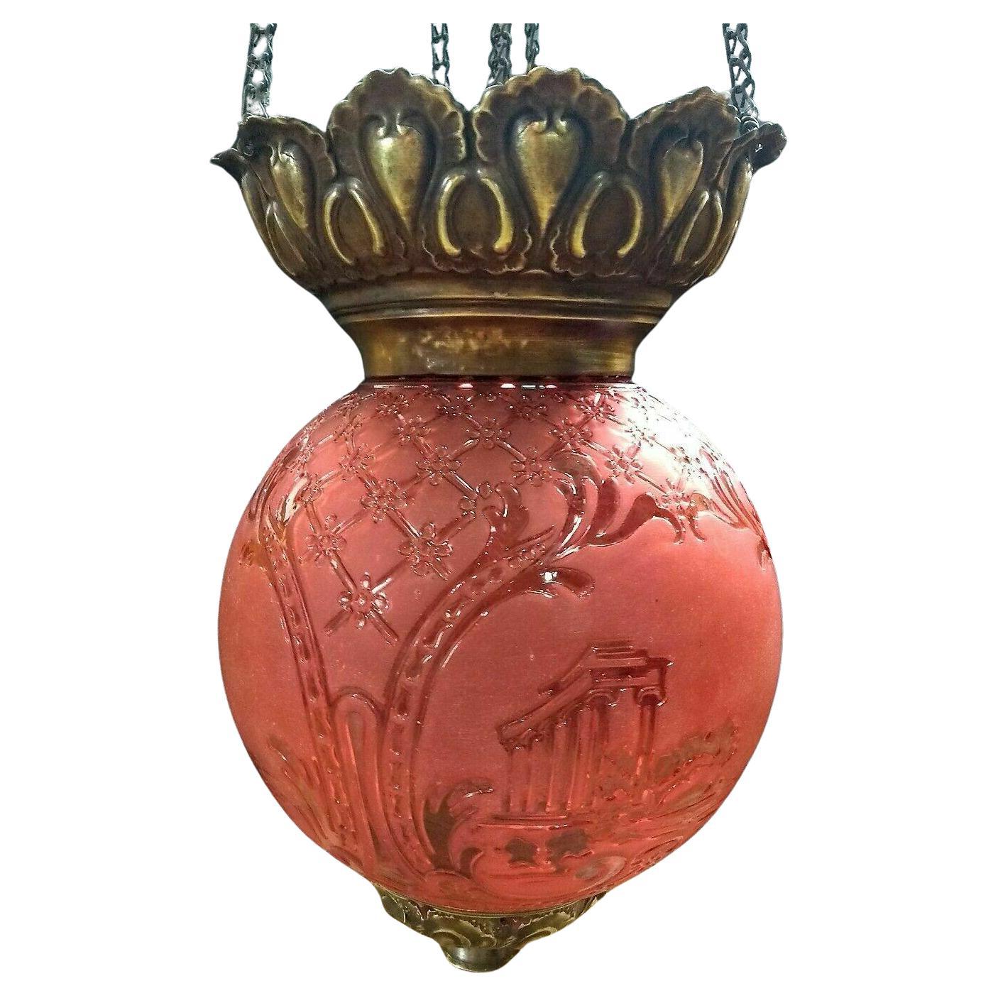 Pendentif lanterne en cristal rouge Napoléon III, 19ème siècle, documenté par Baccarat