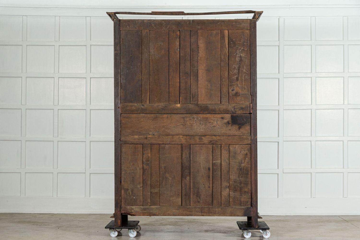 Armoire in Oak francese del XIX secolo in vendita 14
