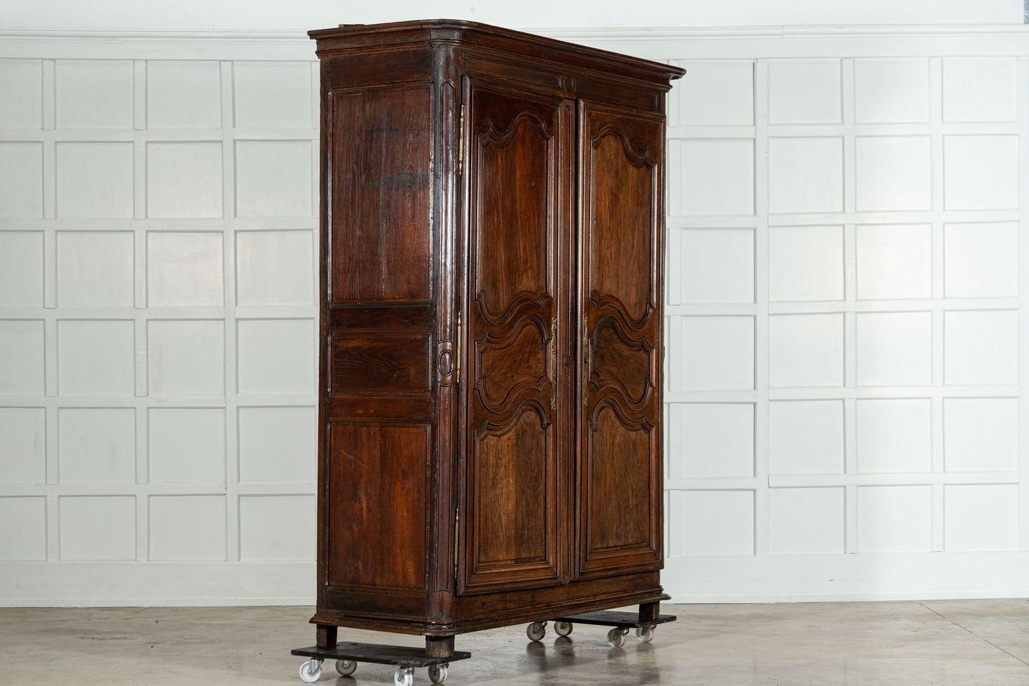 Quercia Armoire in Oak francese del XIX secolo in vendita