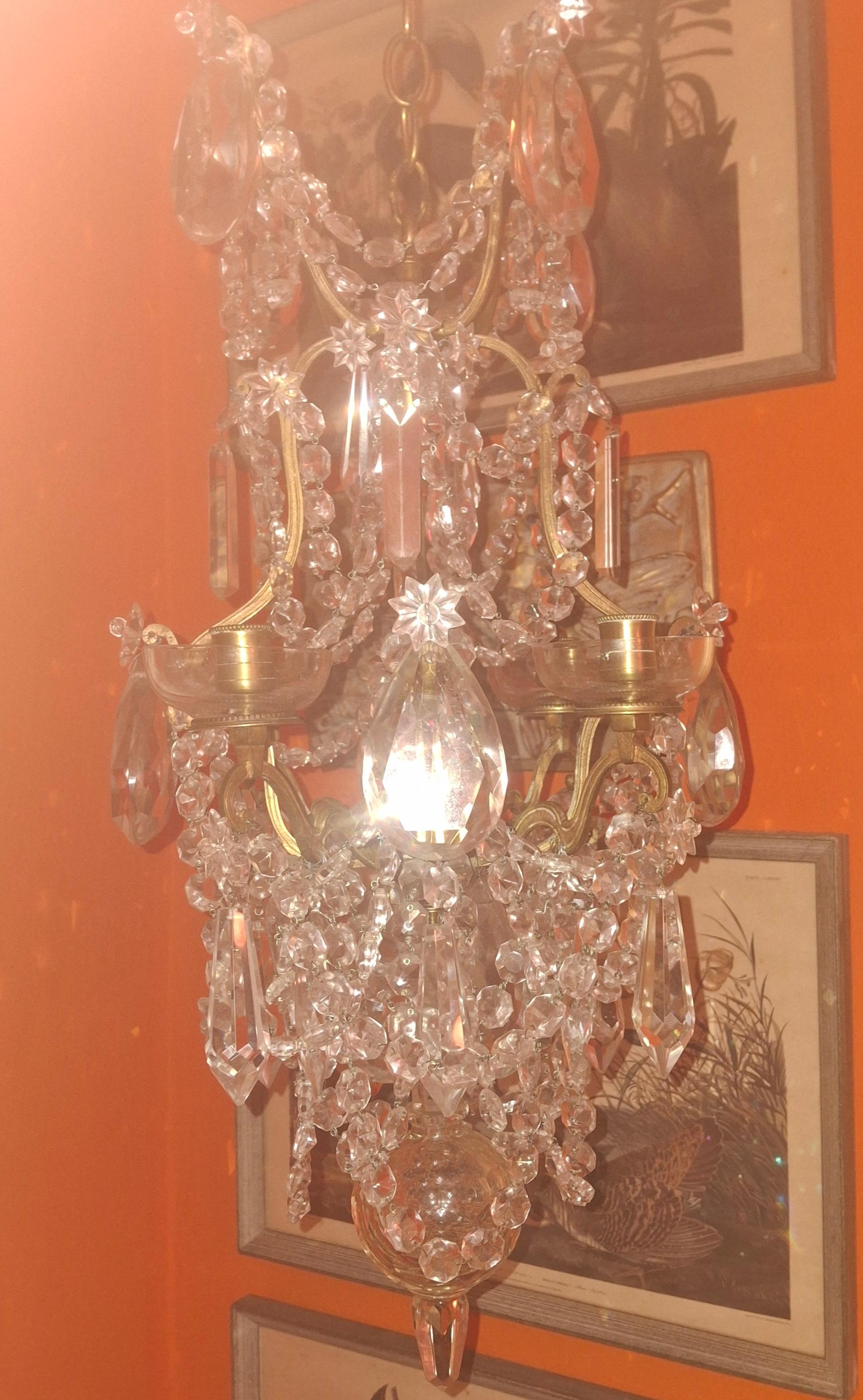 19. Jahrhundert Französisch Rokoko Louis XV vergoldete Bronze mit geschliffenem Kristall Kronleuchter von Baccarat im Angebot 3