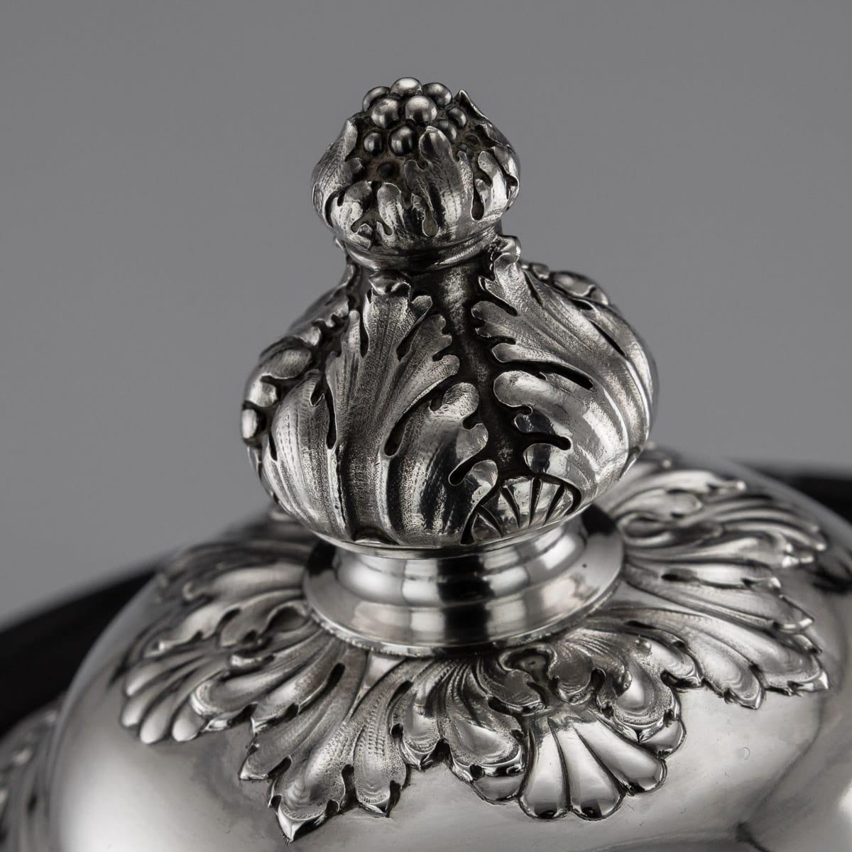 French Solid Silver Large Dinner Service, Mon Odiot, Paris, circa 1890 For Sale 11