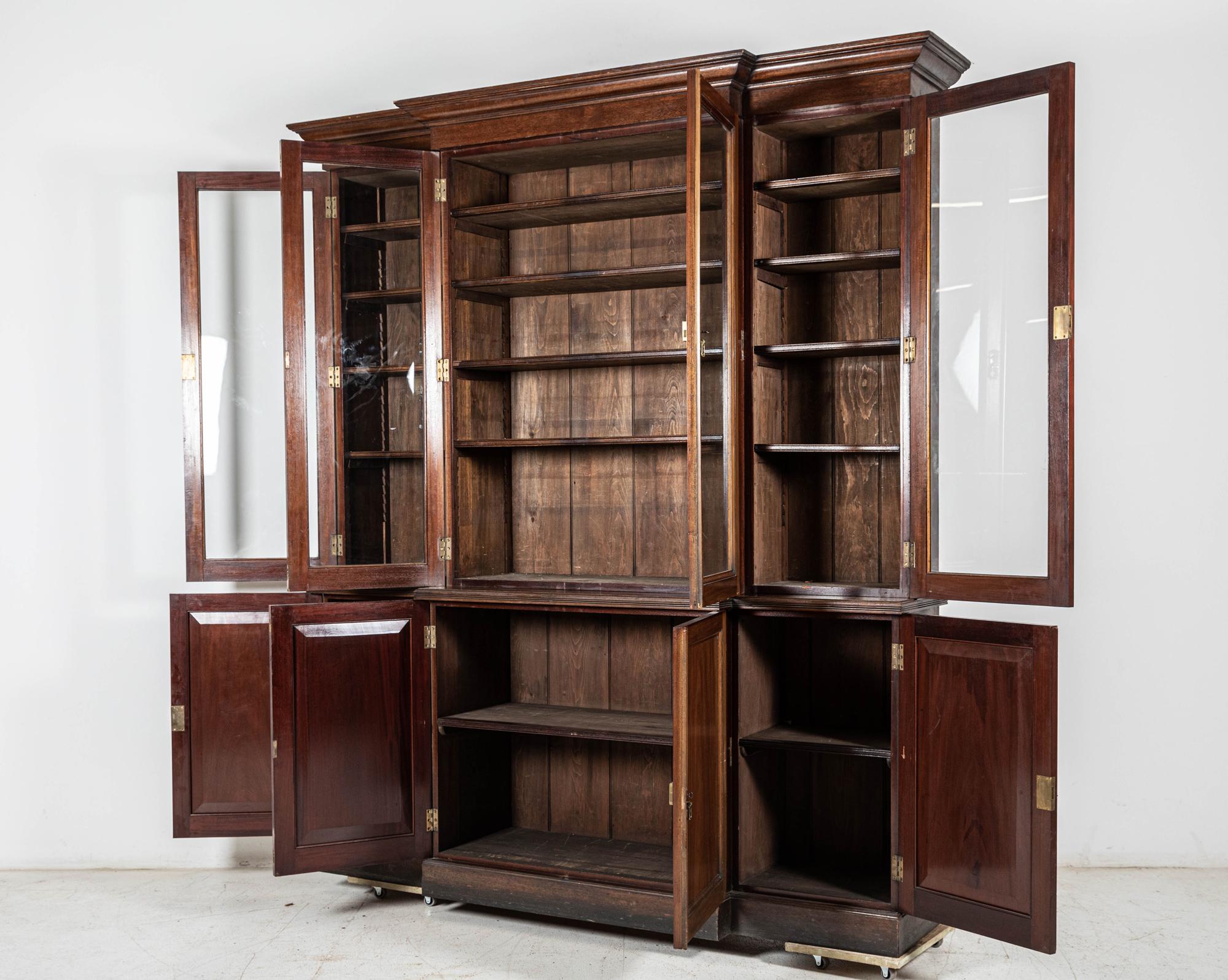 19thC Glazed Mahogany Breakfront Bookcase In Good Condition For Sale In Staffordshire, GB