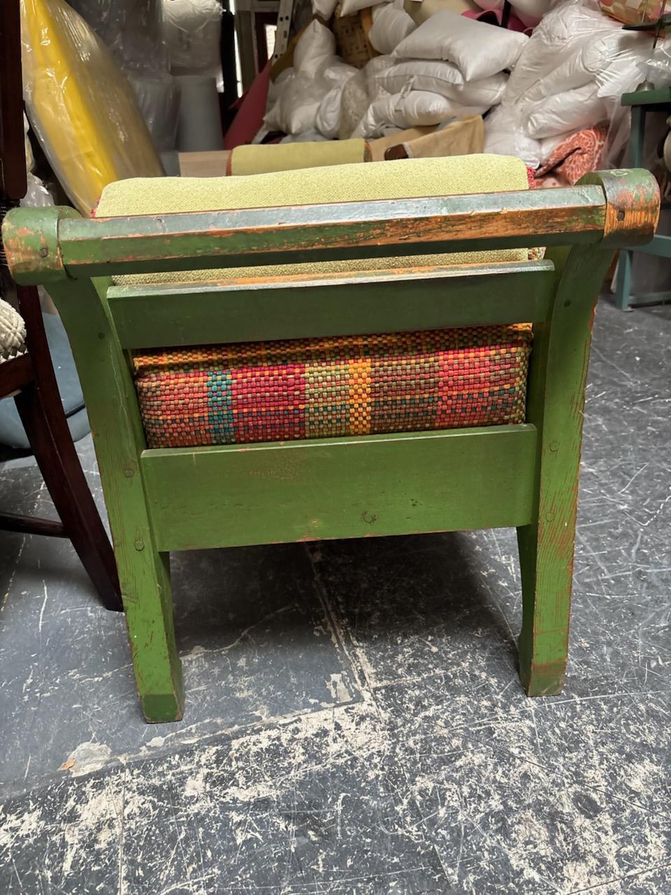 Fait main 19e siècle Greene & Greene peint  Lit Greene & Greene MADE avec coussins Ragug sur mesure en vente