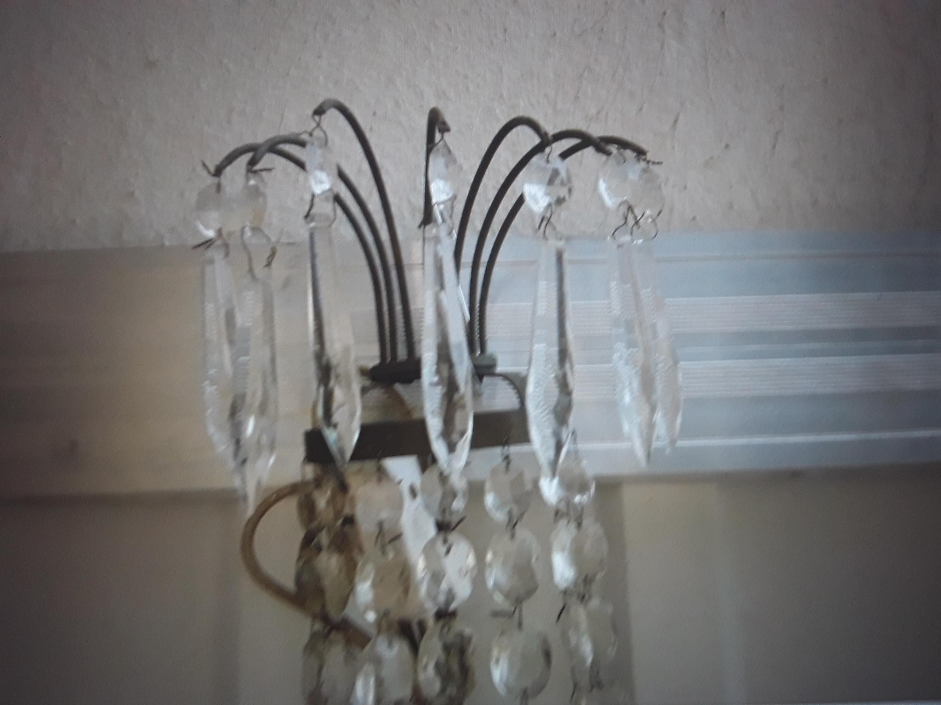  19thc Gustavian Cut Cascading Crystal Wall Sconce In Good Condition For Sale In Opa Locka, FL