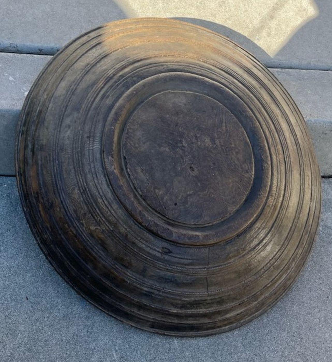 19Thc Hand Carved Large Wood Bowl / Tray In Good Condition For Sale In Los Angeles, CA