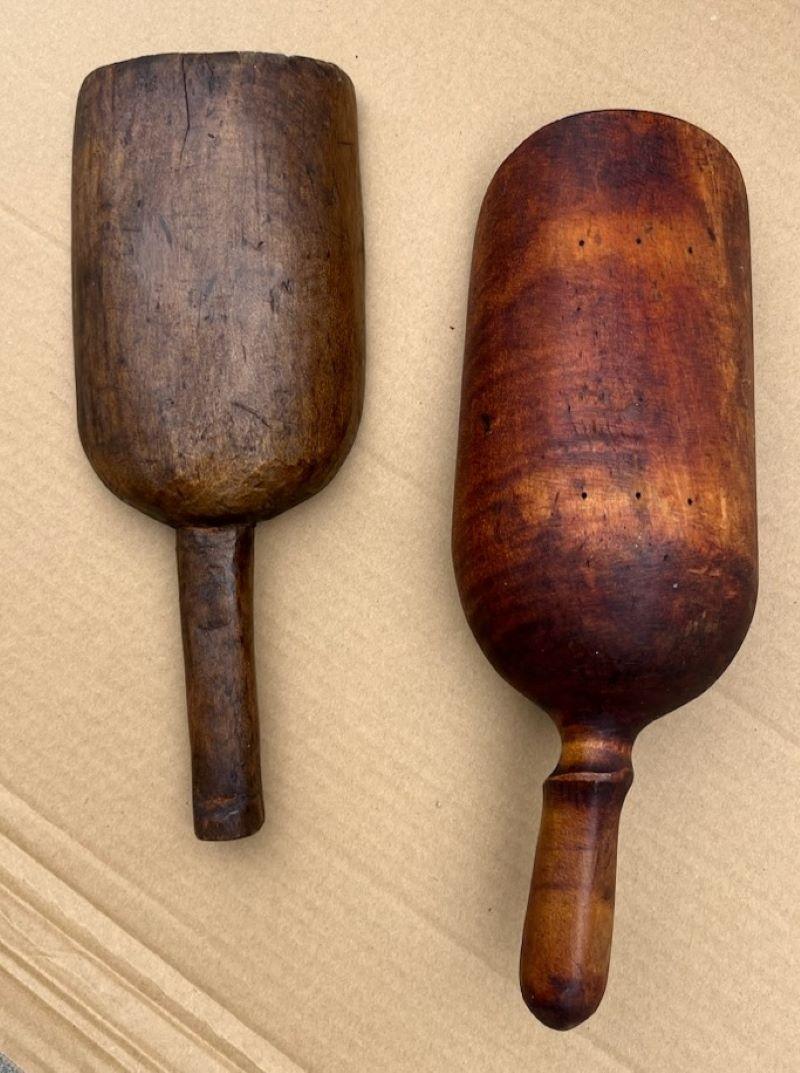 19thc hand made wooden scoops with great wear and patina.
Wonderful rustic look. All the wear in all the right places to showing age. Both Scoops are in excellent condition.
13.5Long x 4.5 wide
12.5 long x 4.5 wide