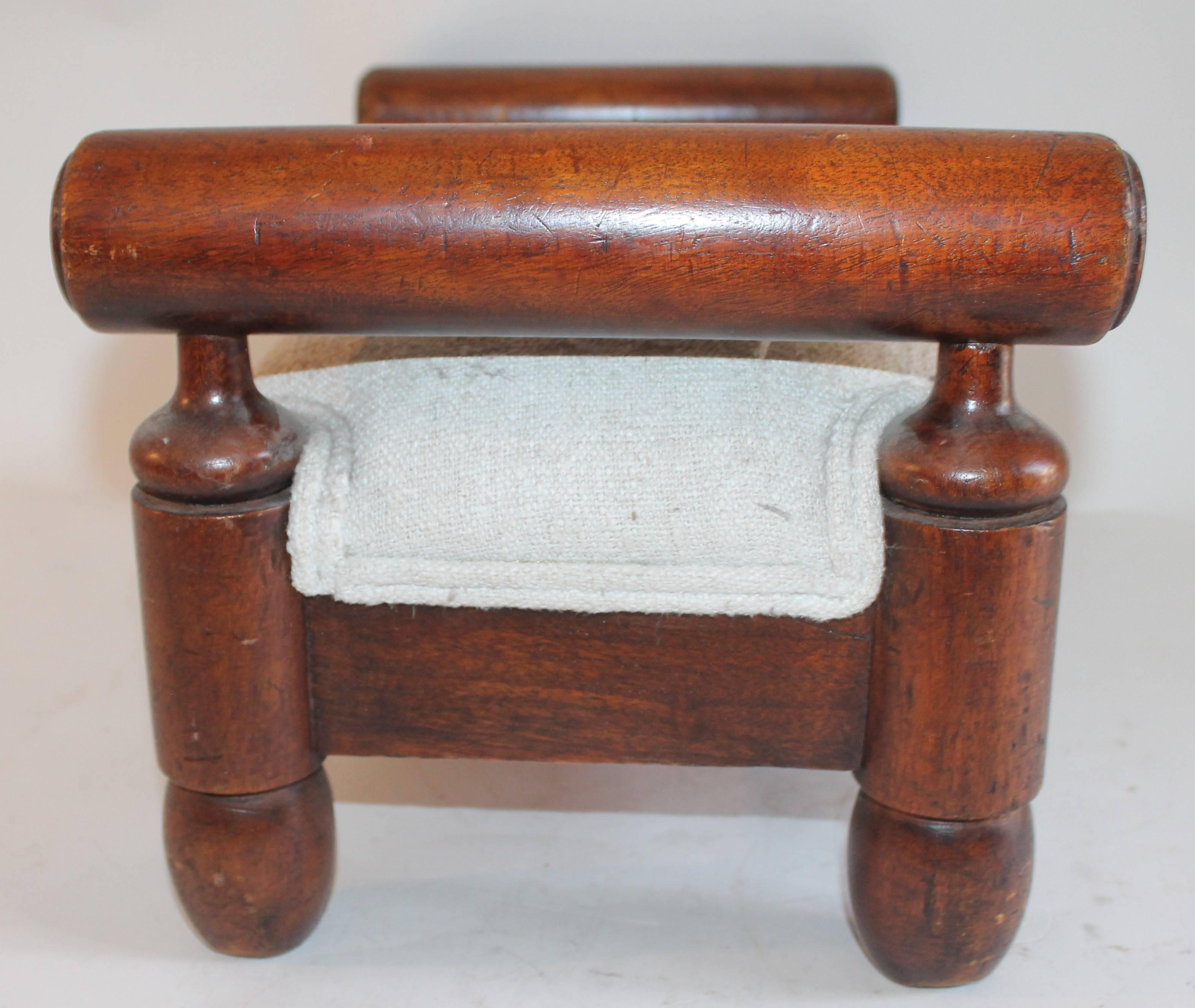 19th Century Handmade Foot Stool with Homespun Upholstery In Excellent Condition In Los Angeles, CA