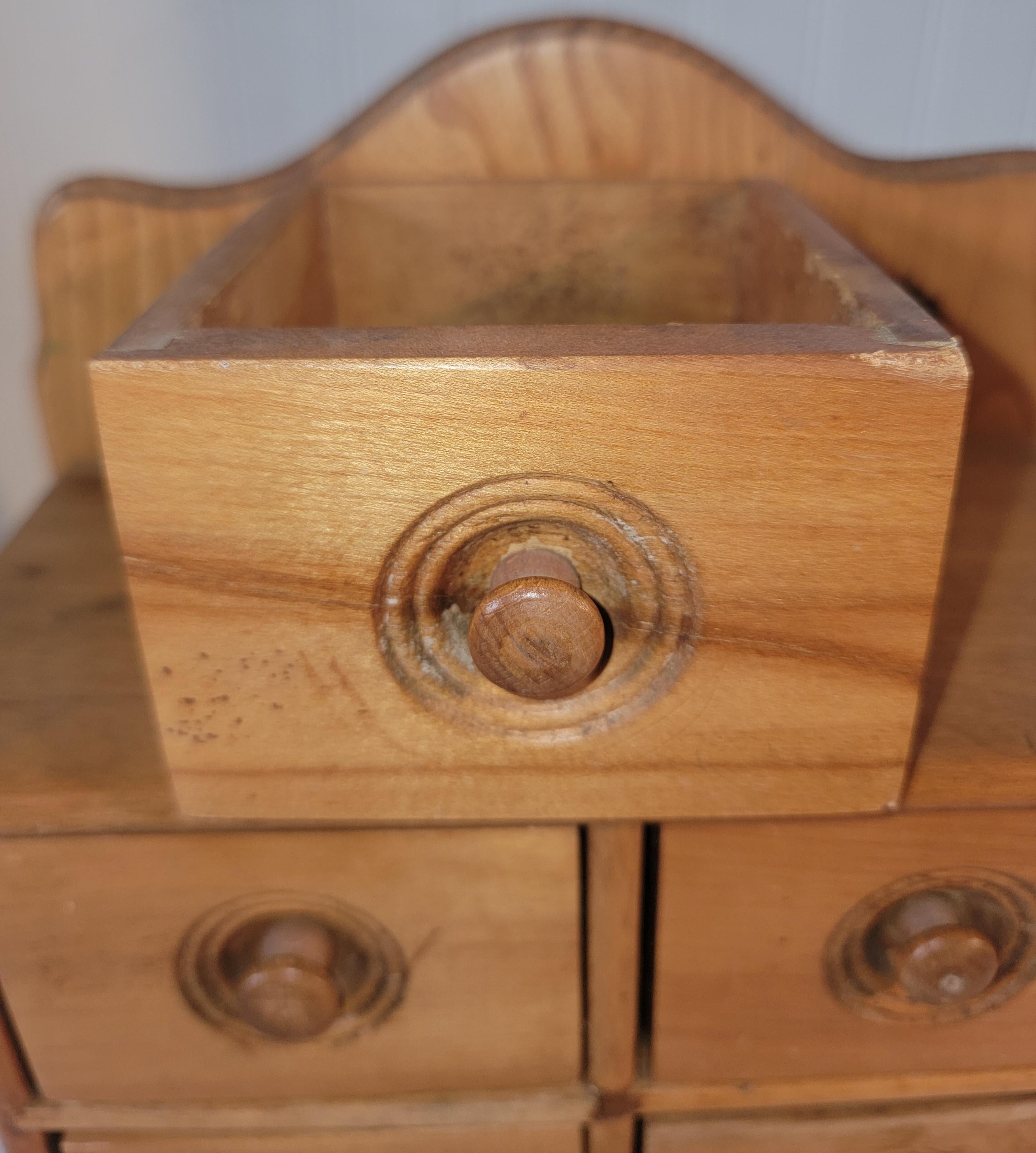 19thc Hanging Spice box  In Good Condition For Sale In Los Angeles, CA