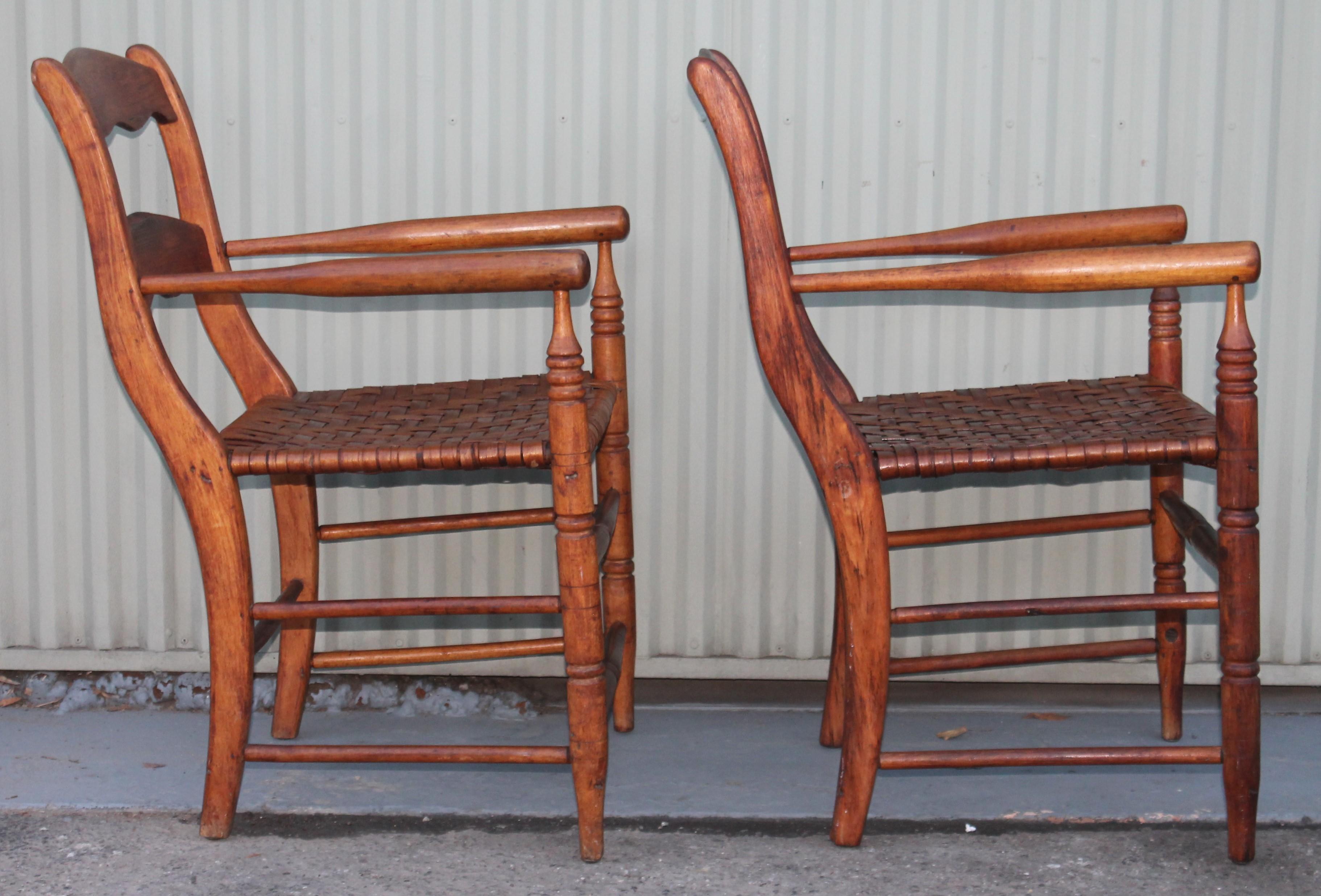 Rattan 19th Century Hickory Chairs with Original Rush Seats, Pair