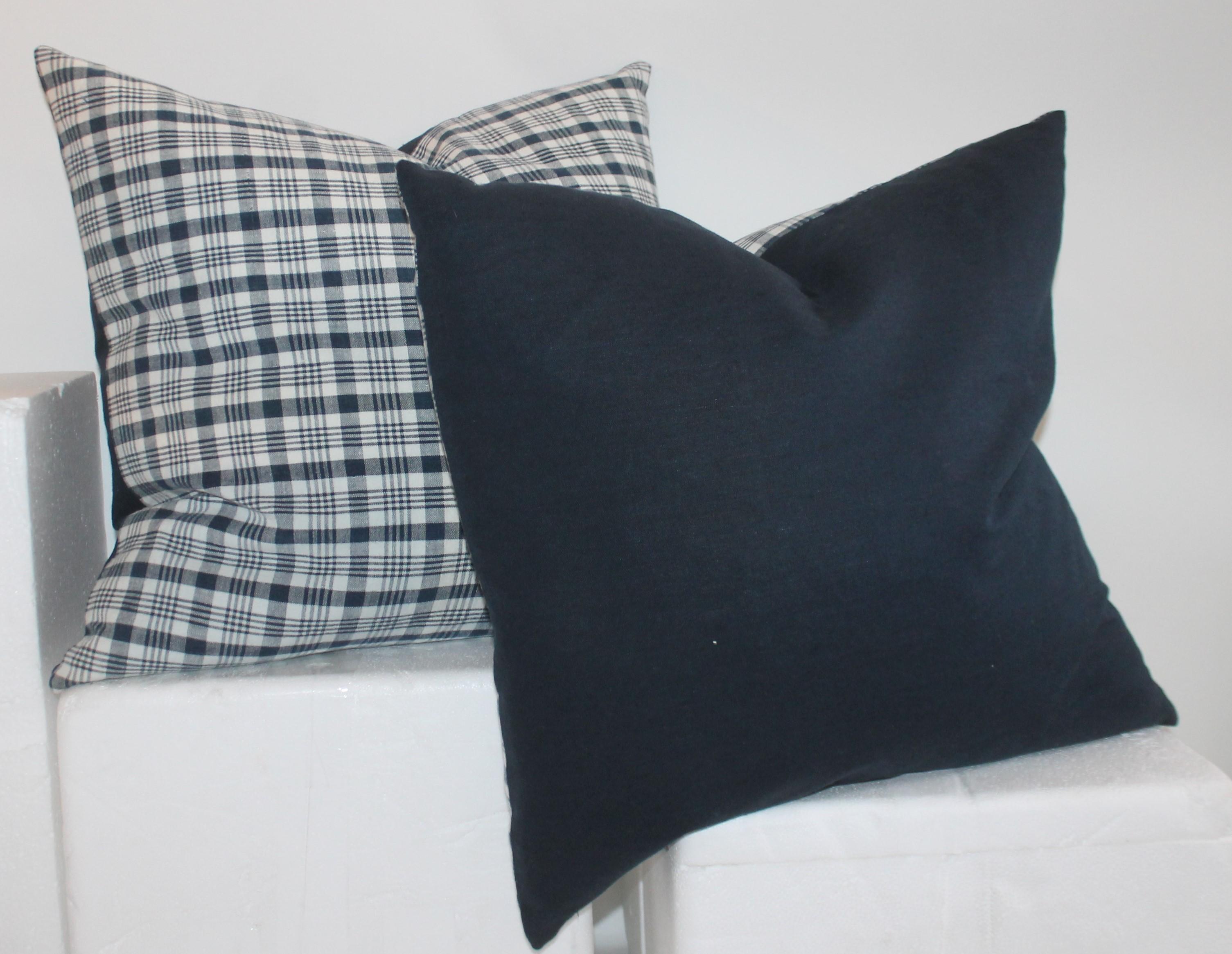 Hand-Crafted 19th Century Homespun Linen Blue and White Pillows, 2 Pairs For Sale