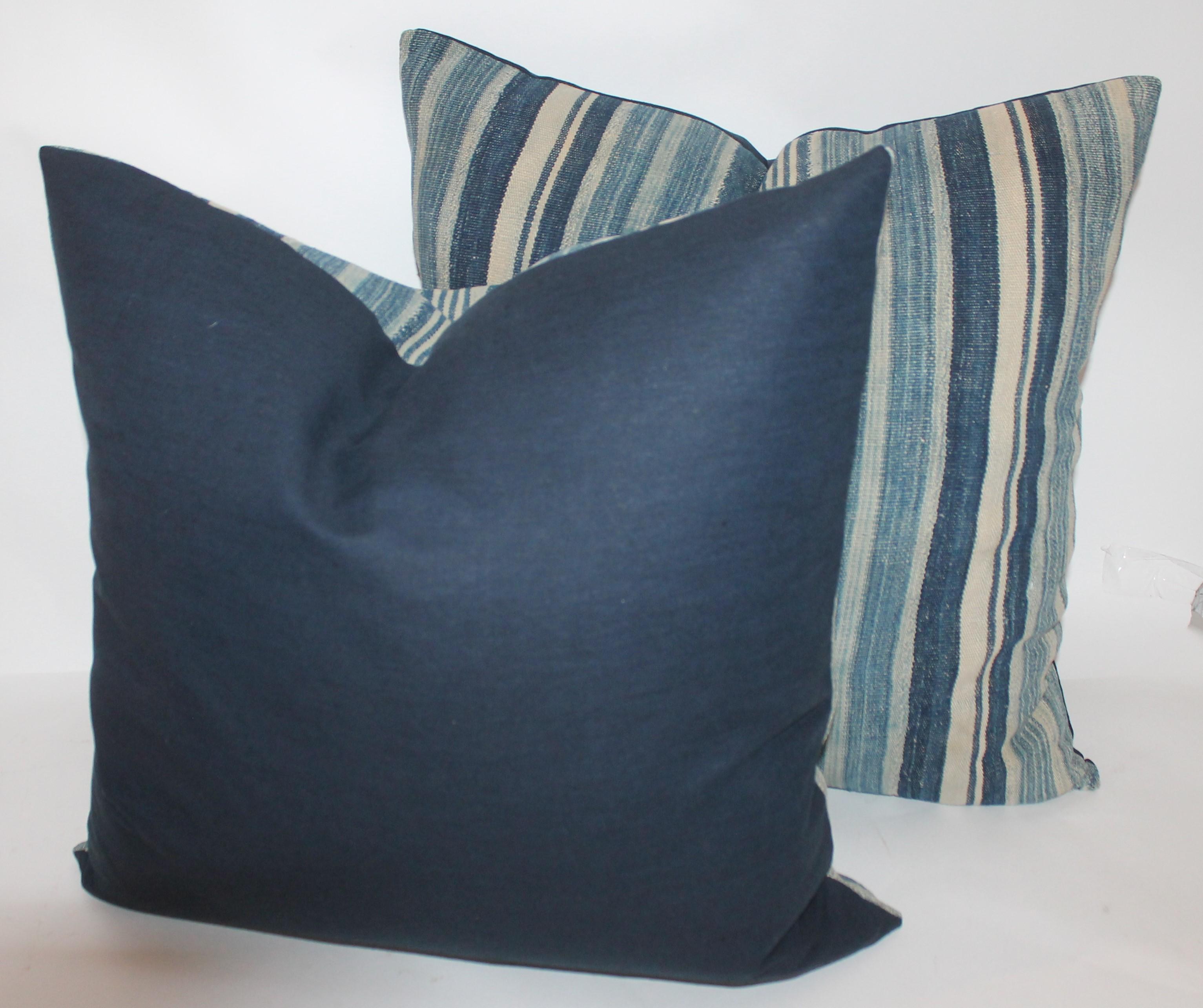 English Pair of 19th Century Homespun Linen Pillows For Sale