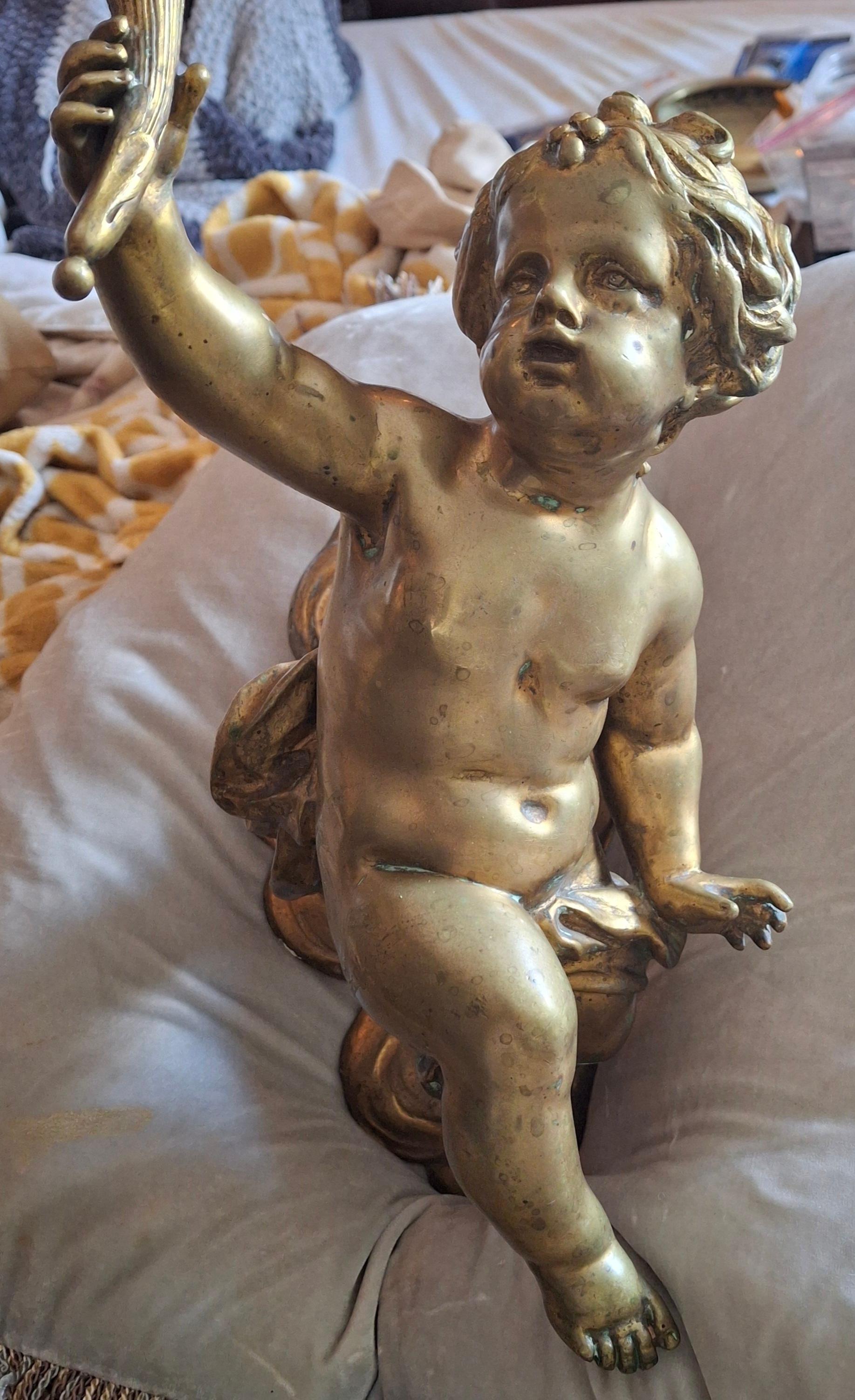 19èmec Très lourde applique murale en bronze doré à chérubin Louis XV / Bougie en vente 3