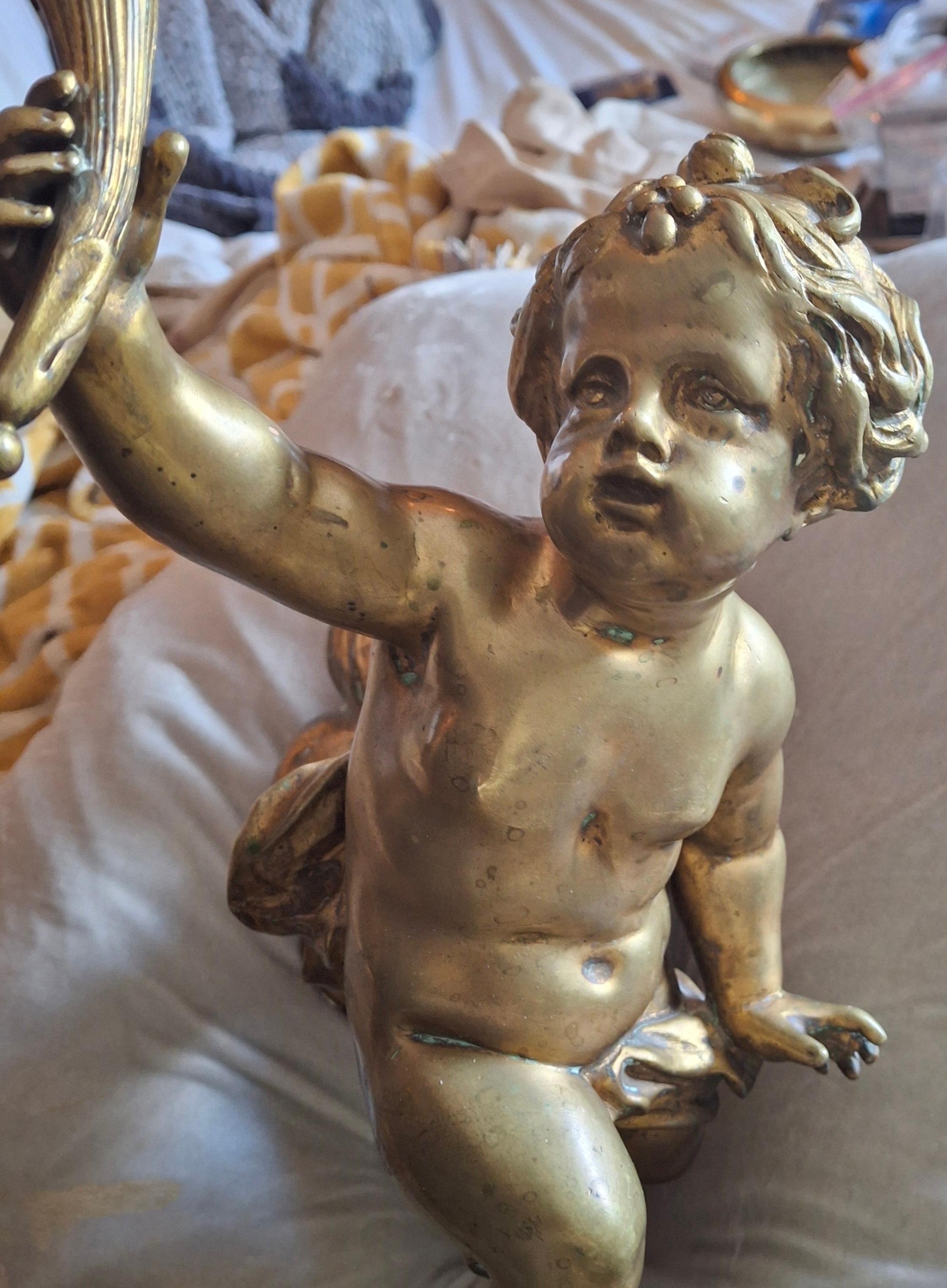 19èmec Très lourde applique murale en bronze doré à chérubin Louis XV / Bougie en vente 4