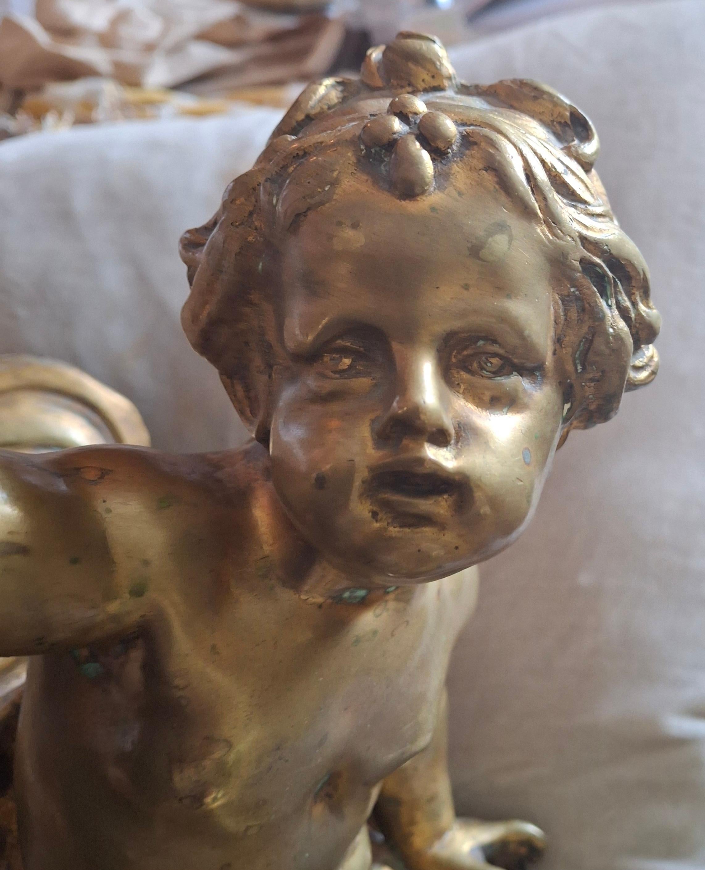 19èmec Très lourde applique murale en bronze doré à chérubin Louis XV / Bougie en vente 7