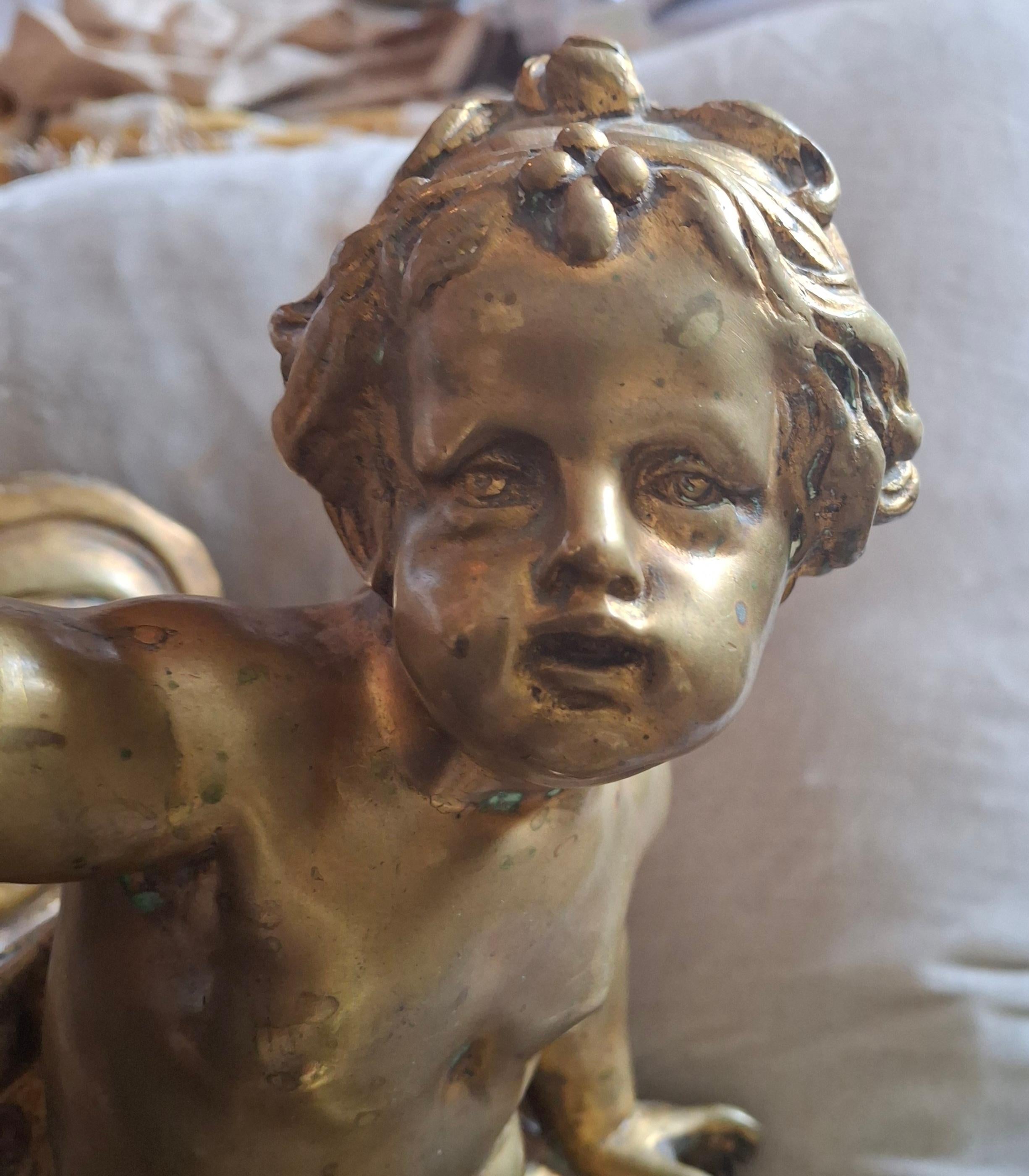 19èmec Très lourde applique murale en bronze doré à chérubin Louis XV / Bougie en vente 8