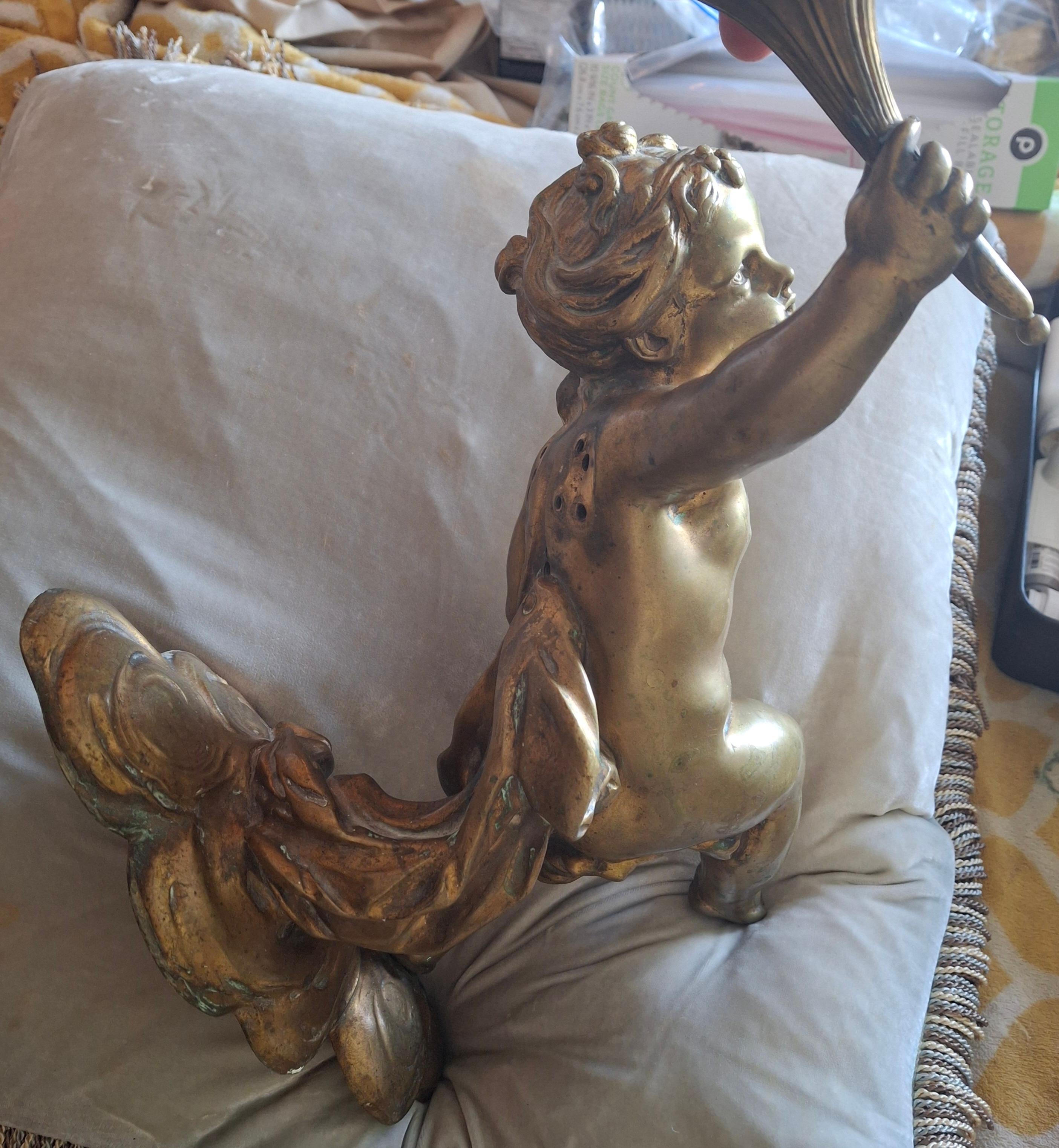 19èmec Très lourde applique murale en bronze doré à chérubin Louis XV / Bougie en vente 9