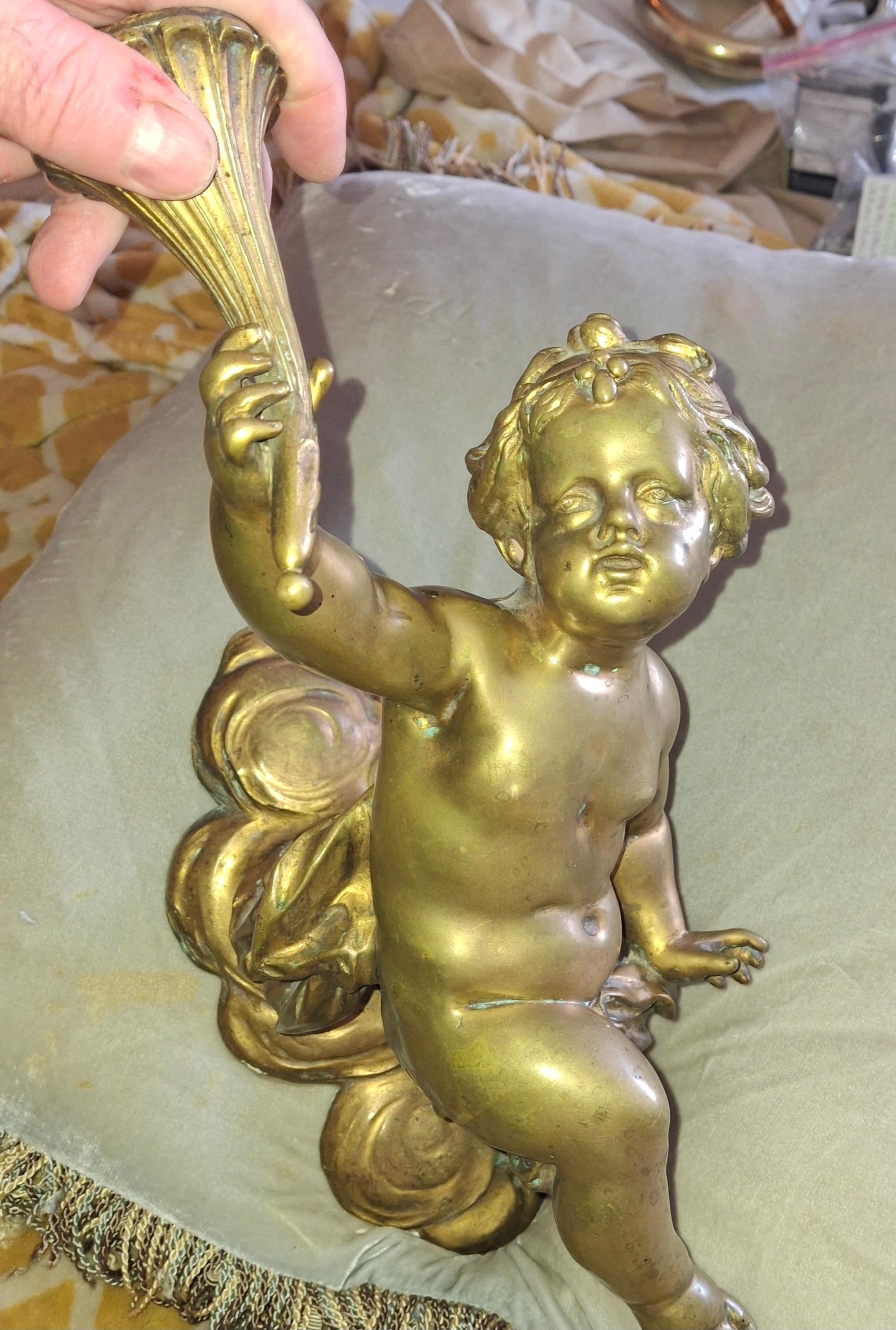 19èmec Très lourde applique murale en bronze doré à chérubin Louis XV / Bougie en vente 10