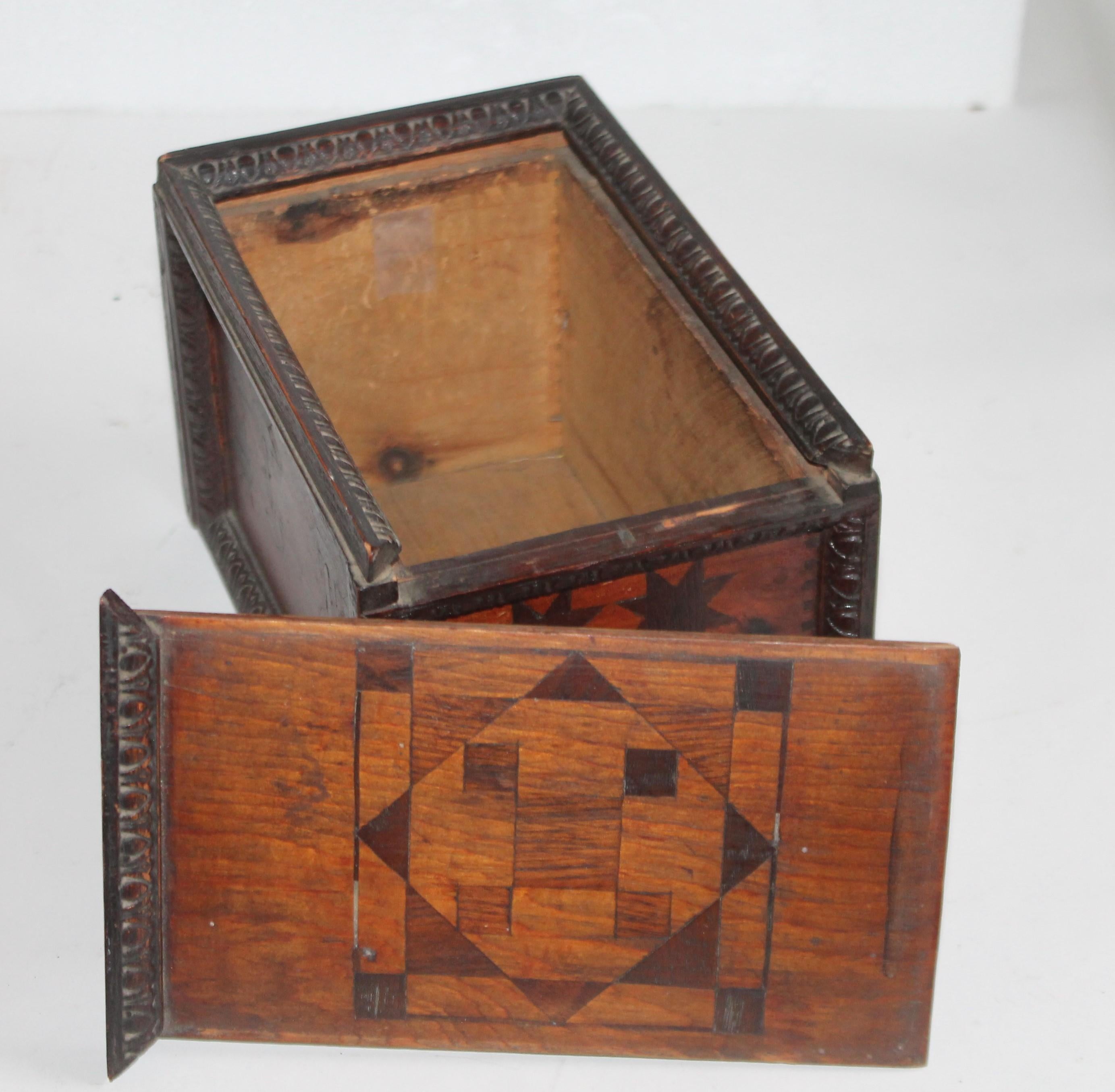19th Century Inlaid Gaming Pieces Box with Slide Top In Good Condition In Los Angeles, CA