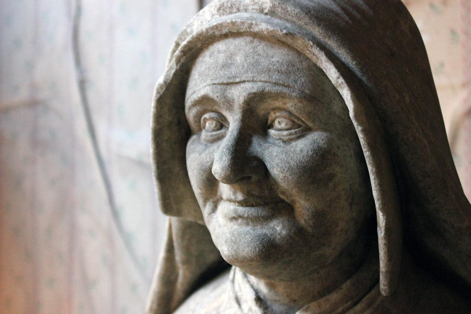 Neoclassical 19th Century Italian Carved Marble Bust of a Nun