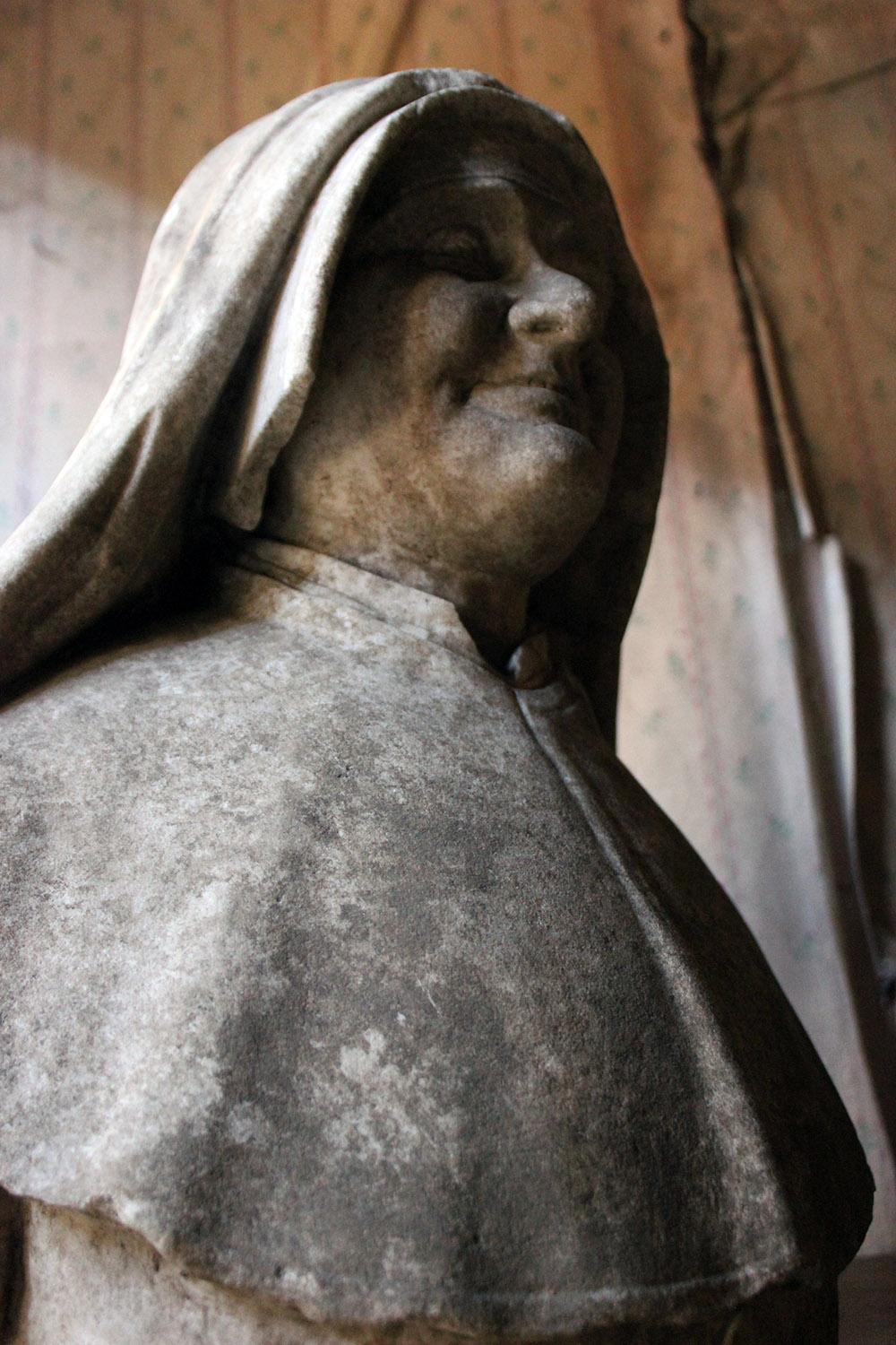 19th Century Italian Carved Marble Bust of a Nun 2