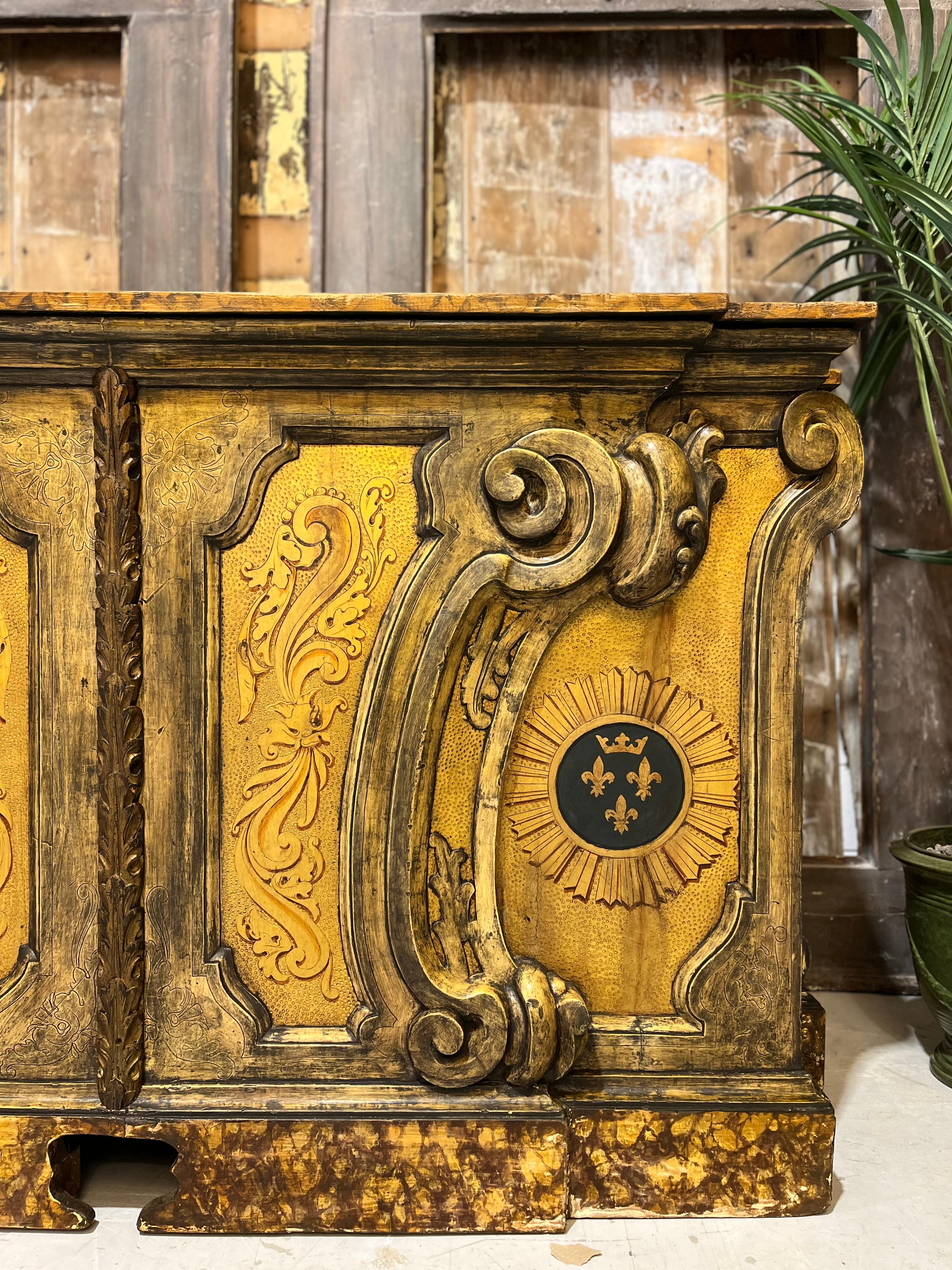 Feuille d'or console italienne à paliotto dorée du 19e siècle en vente