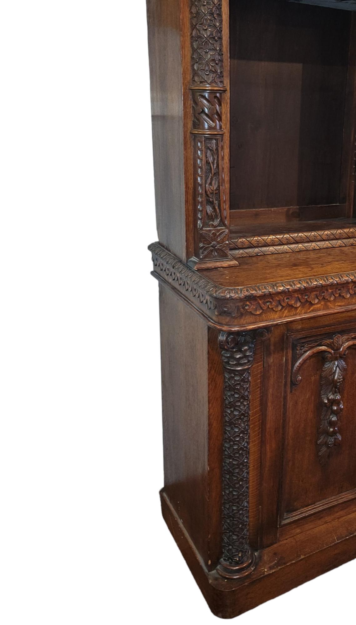 19thc Italian Hand Carved Bookcase Commode In Good Condition For Sale In Pasadena, CA