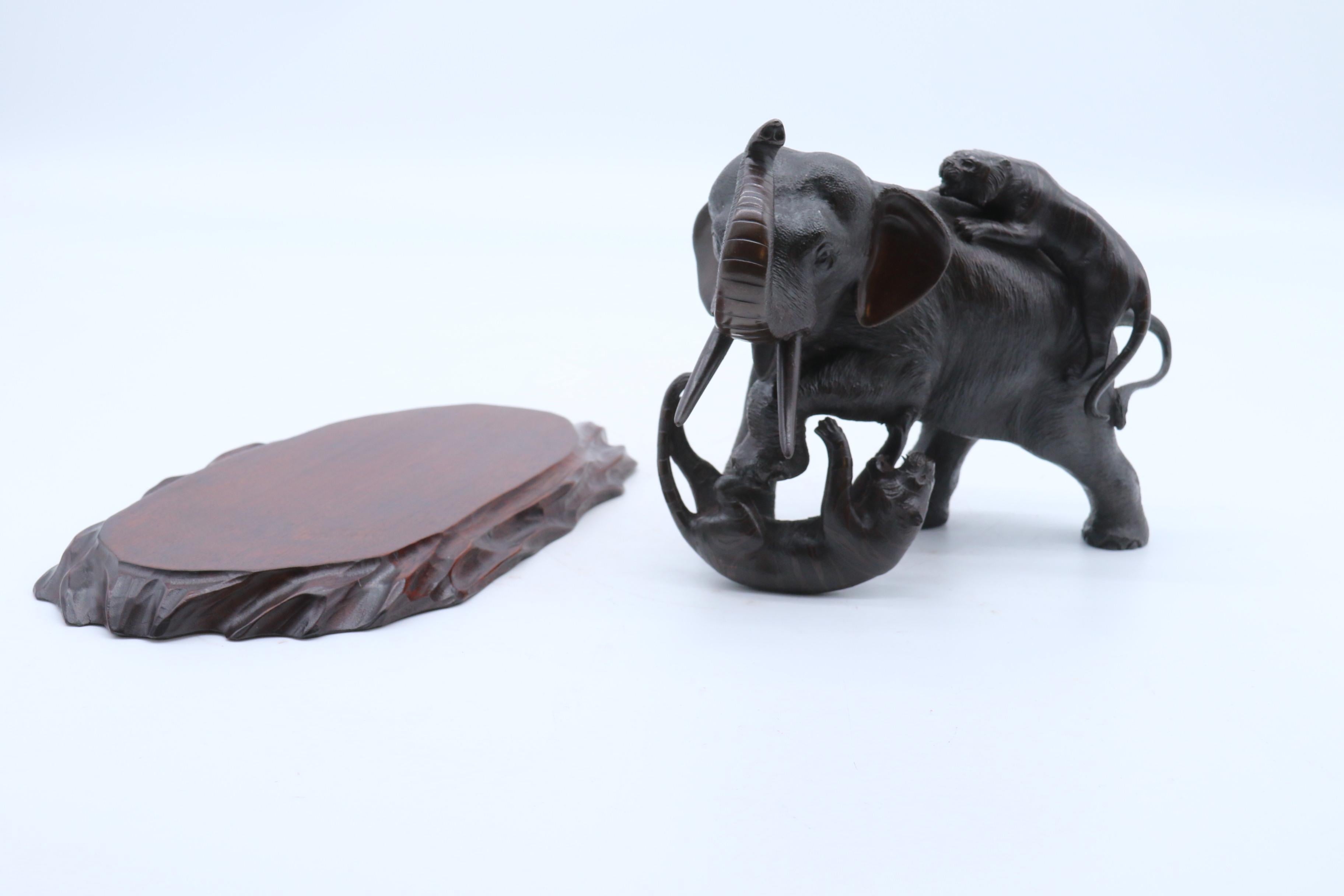 19thC Japanese Meiji Period Bronze Study of an Elephant Fighting with Two Tigers For Sale 7