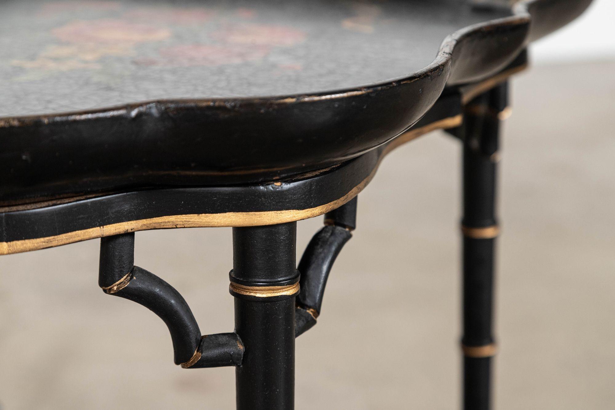 Table à plateau en Chinoiserie du 19ème siècle de Jennens and Bettridge en vente 4