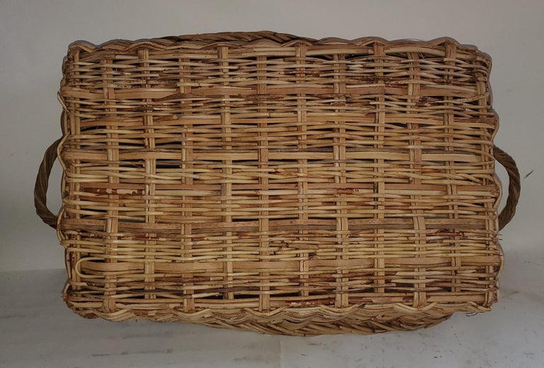 19th Century Large French Bread Basket from a Bakery For Sale at 1stDibs
