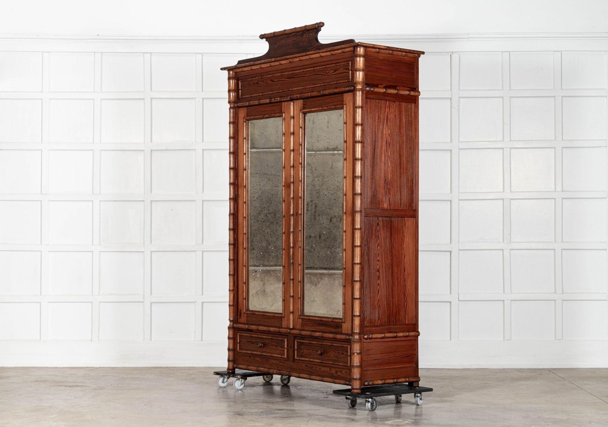 19thC Große Französisch Kiefer Faux Bambus Kleiderschrank im Angebot 1