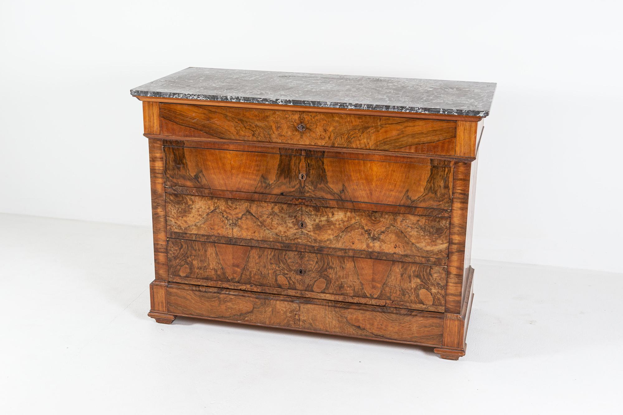 Circa 1870.

19thC large French walnut marble top commode with key

Sourced from the South of France

Measures: W 128 x D 59 x H 93 cm.

 