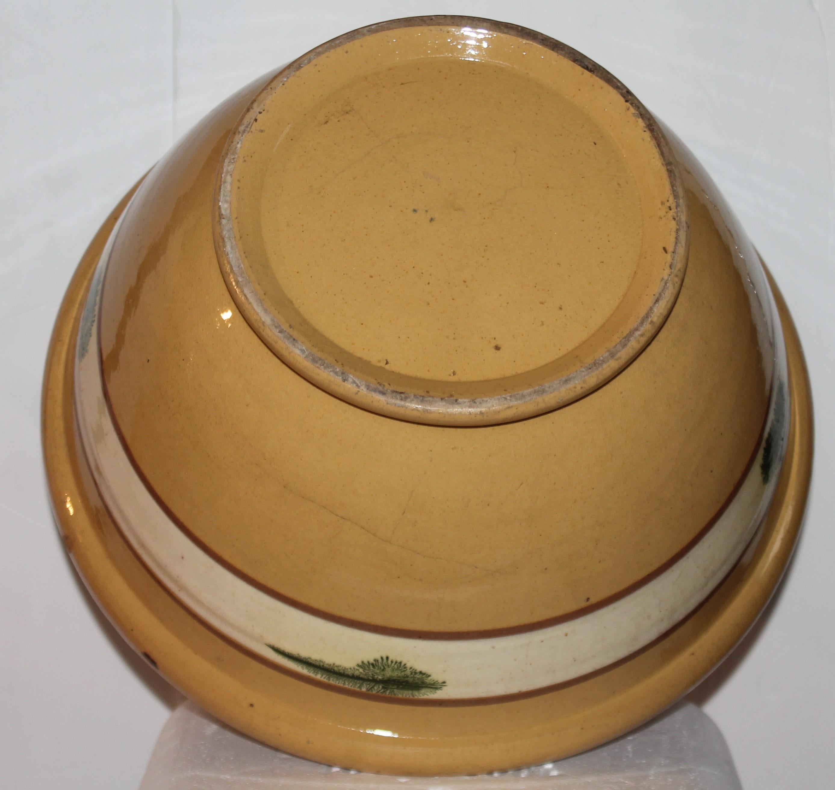 Adirondack 19thC Large Mocha Green Seaweed Yellow Ware Bowl For Sale