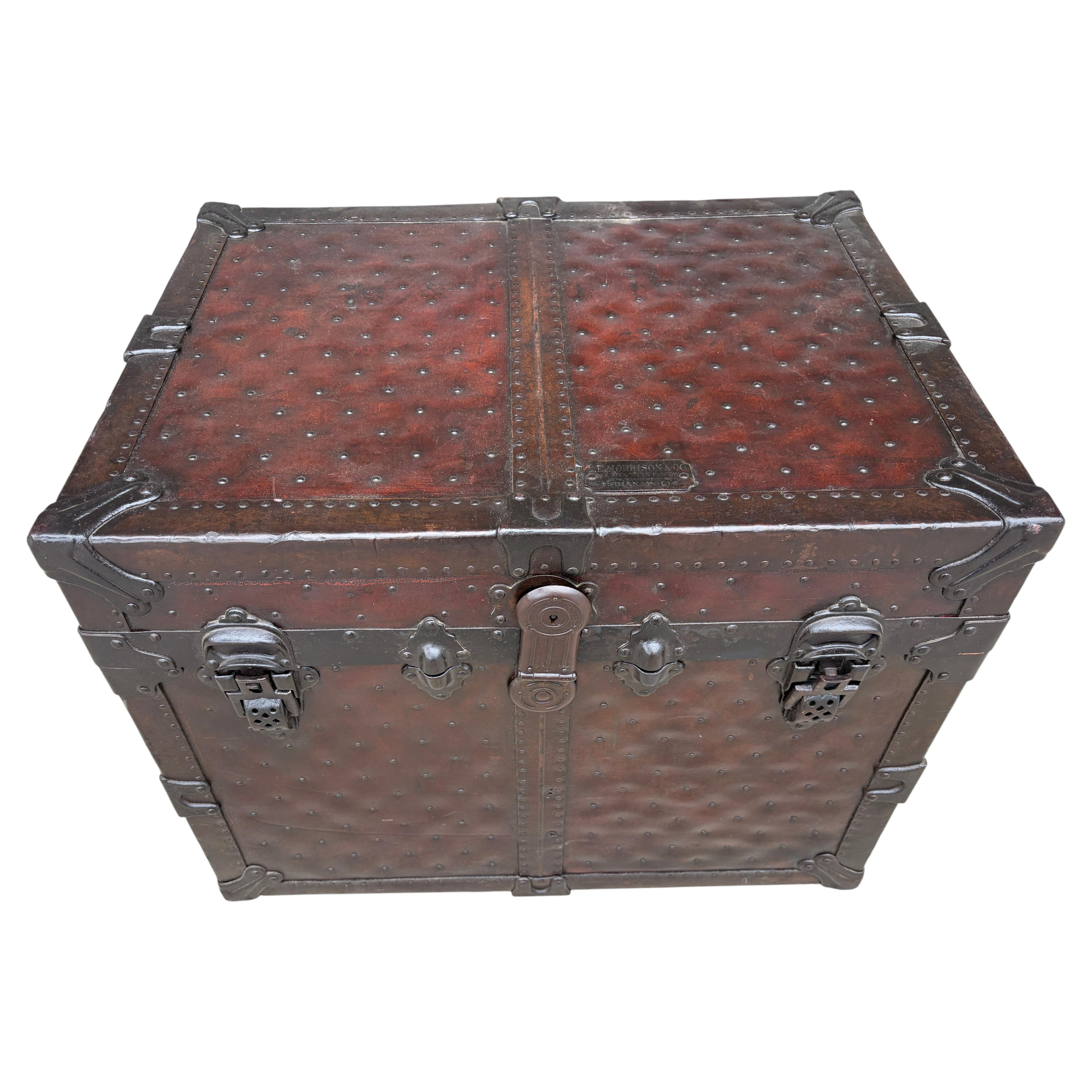 A.E.L.A. du 19ème siècle. Morrison Flat Top Leather Trunk W/Leather & Iron Locks
