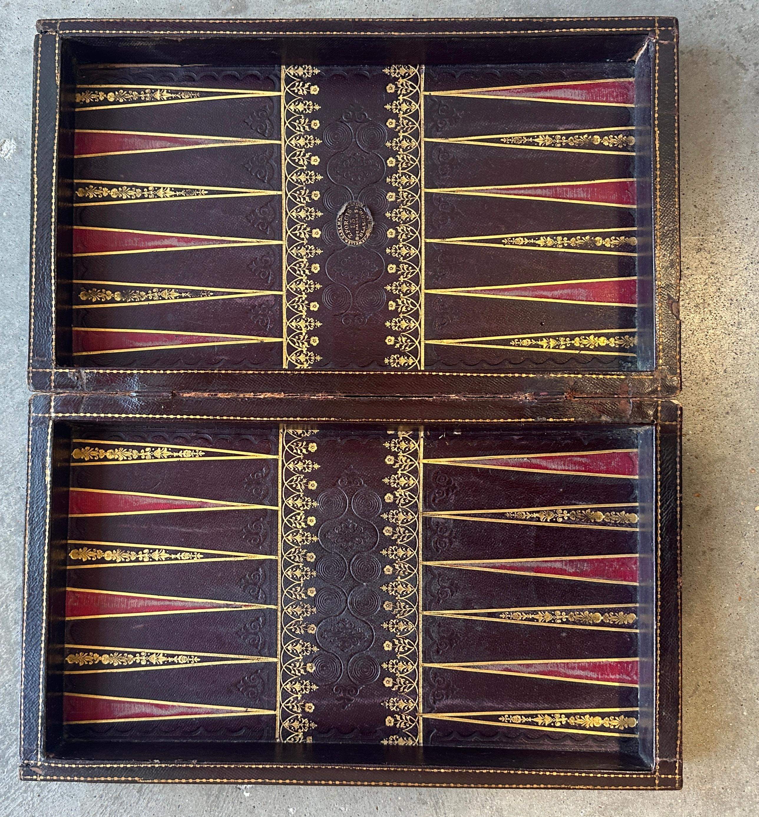 19thc Leather Top Game Boards Box In Good Condition For Sale In Los Angeles, CA